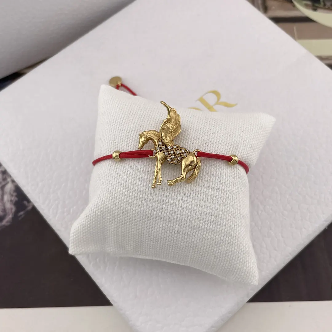 Dior 红色宝石戒指 精致礼盒