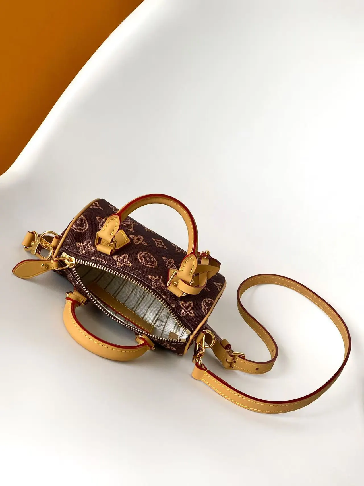 LV Speedy 老花 牛皮 收纳包 旅行收纳款