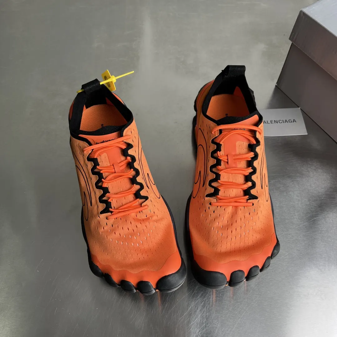 Balenciaga Runner 橙色 运动鞋 休閒运动(數字5) Balenciaga Runner 橙色 运动鞋 休閒运动(數字5)