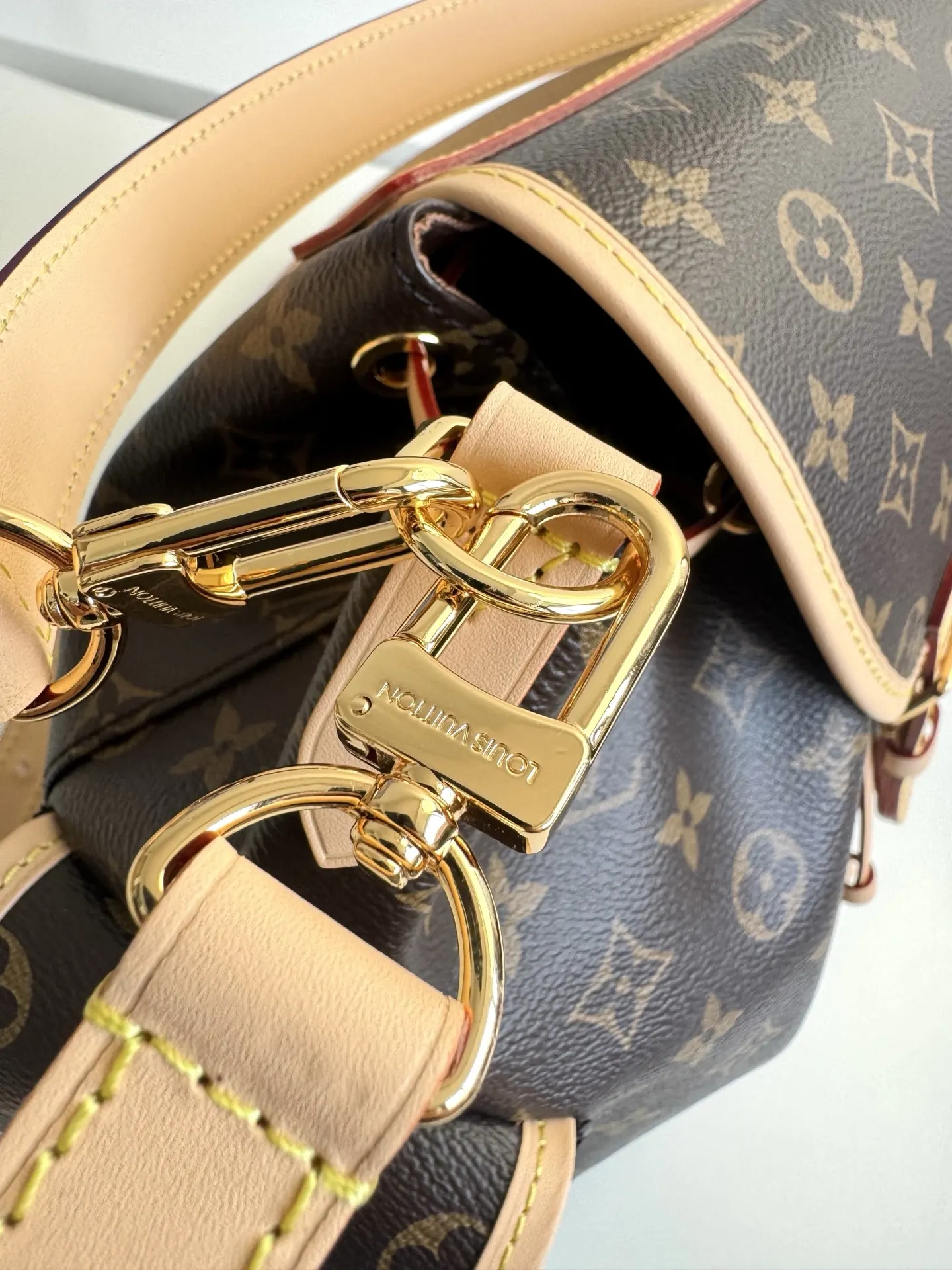 LV 帆布 双肩包 实用双肩款