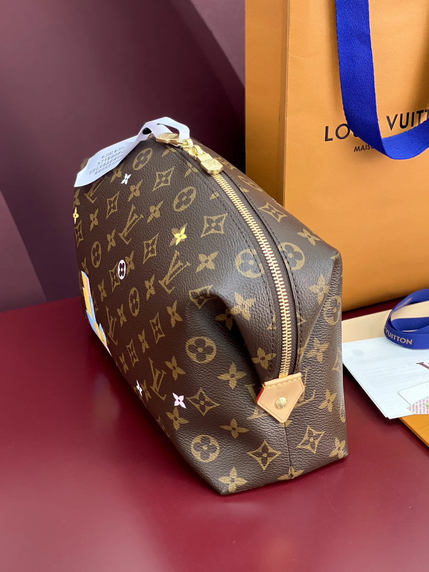 Louis Vuitton Cosmetic Pouch Leather Image 2 Louis Vuitton Cosmetic Pouch Leather Image 2