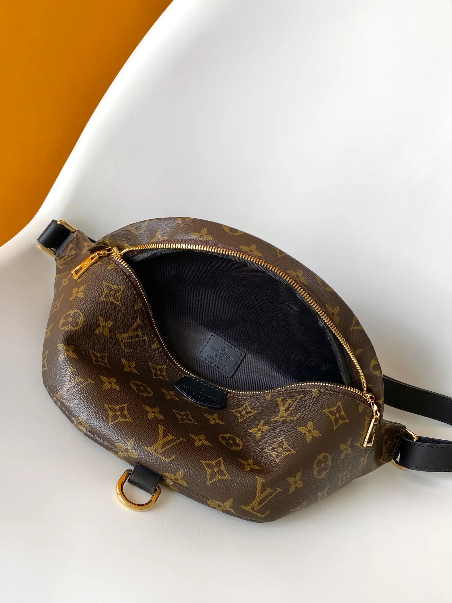 Louis Vuitton Belt Bag Casual Canvas Image 9 Louis Vuitton Belt Bag Casual Canvas Image 9