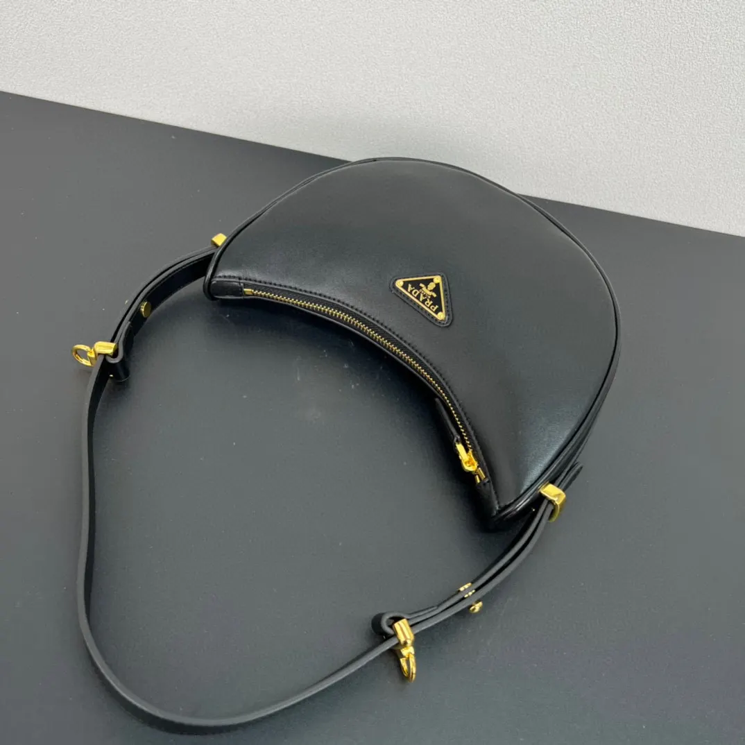Prada 牛皮 羊皮 斜挎包