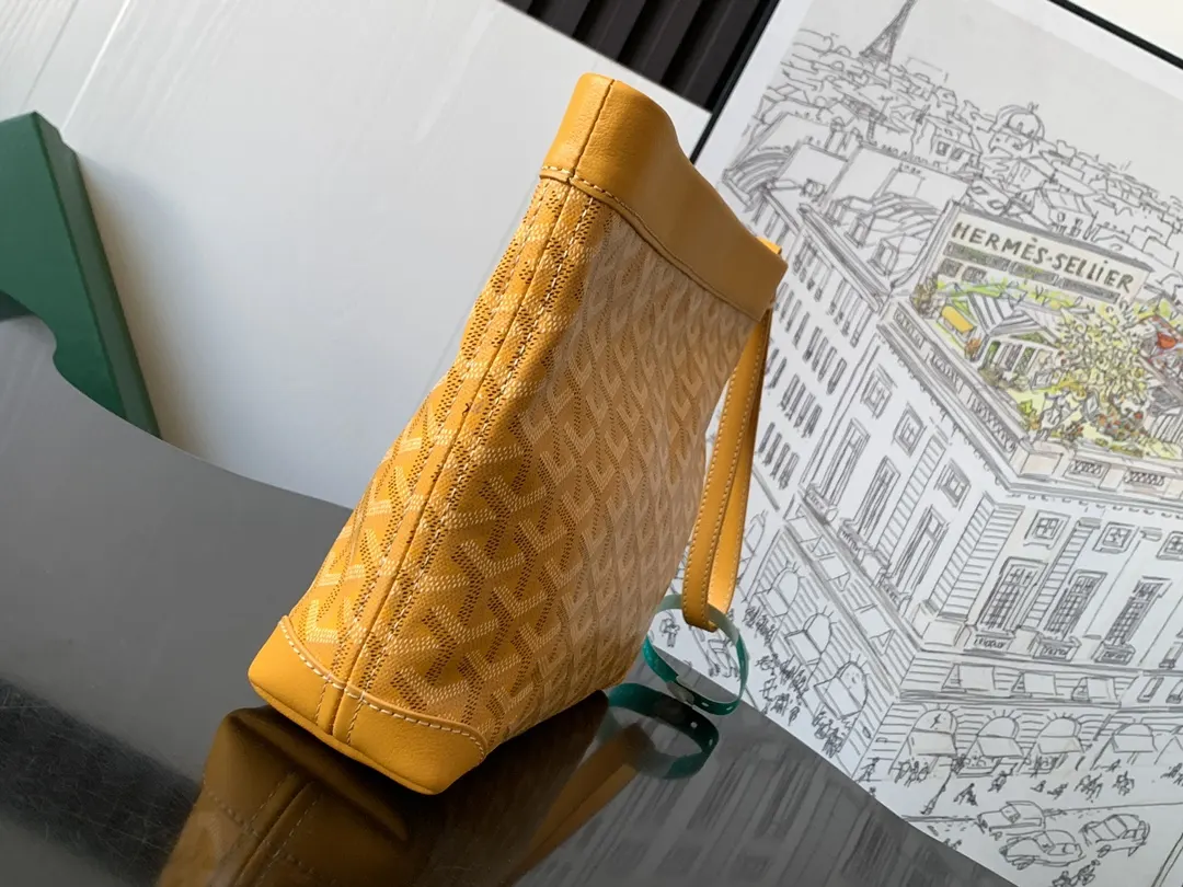 Goyard 黄色 CONTI手拿包是存放日常个人物品的理想伴侣 精致手拿款