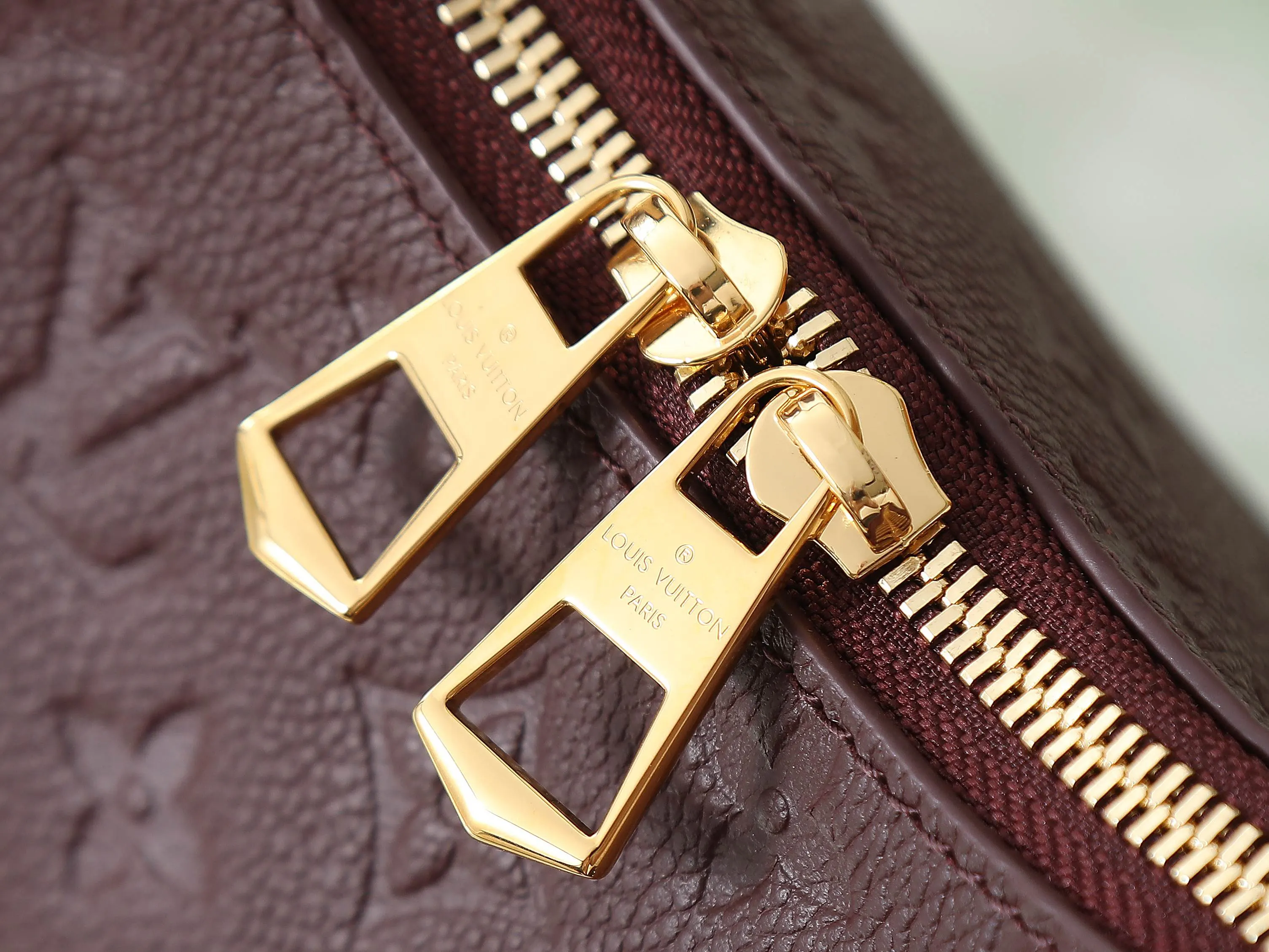 LV Brown Embossed Chain Underarm Bag Image 5