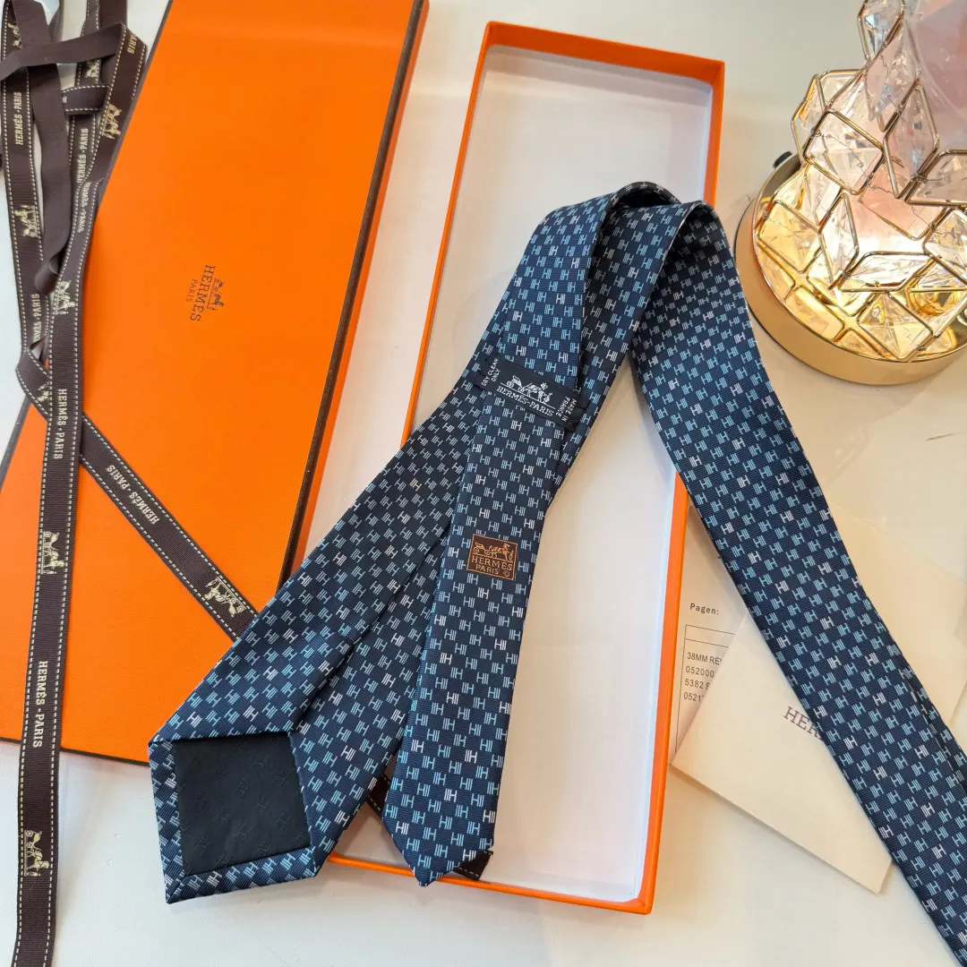 Hermès 橙色 领带 精致配饰