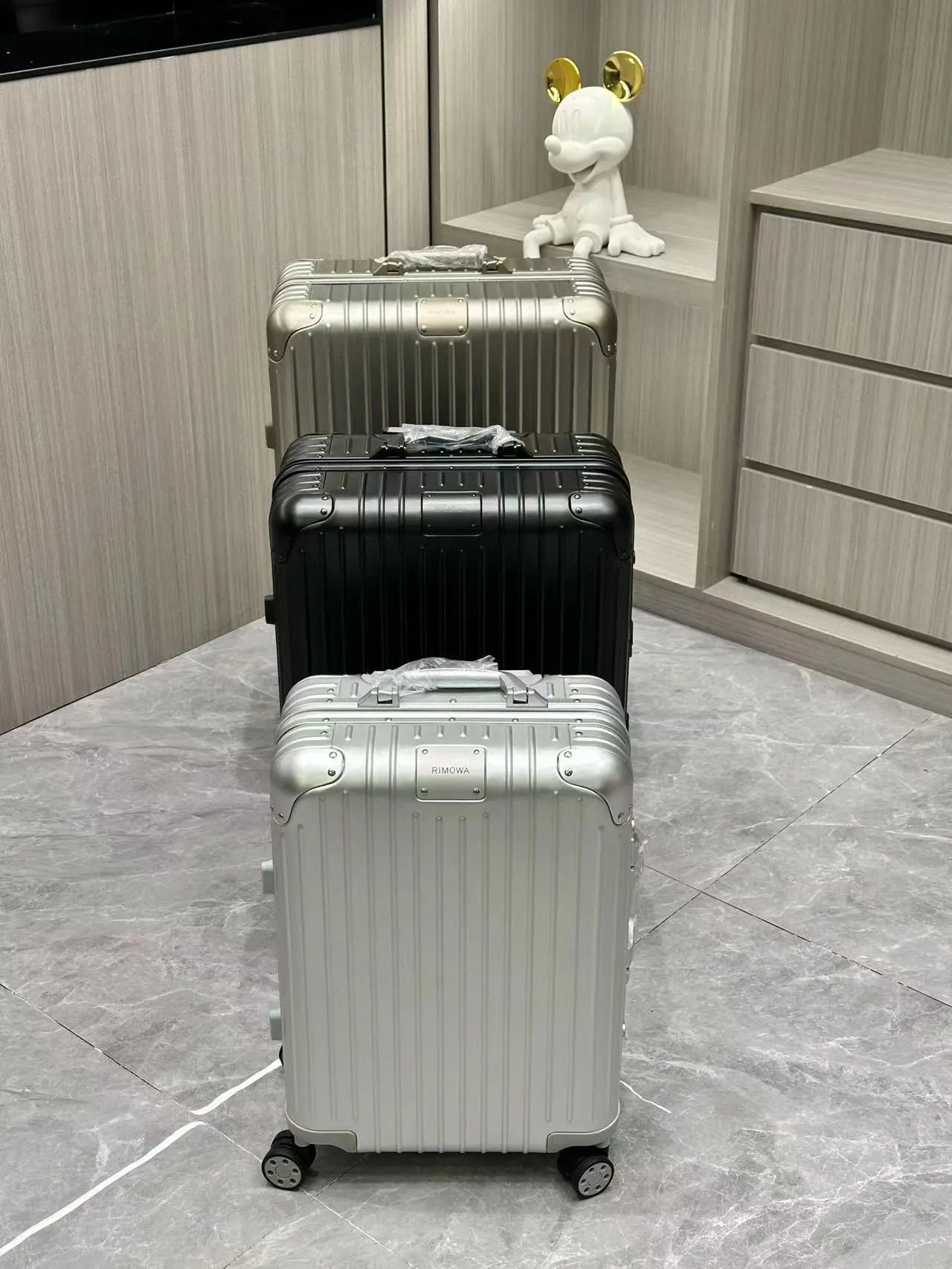 Black Silver Suitcase Travel Lightweight