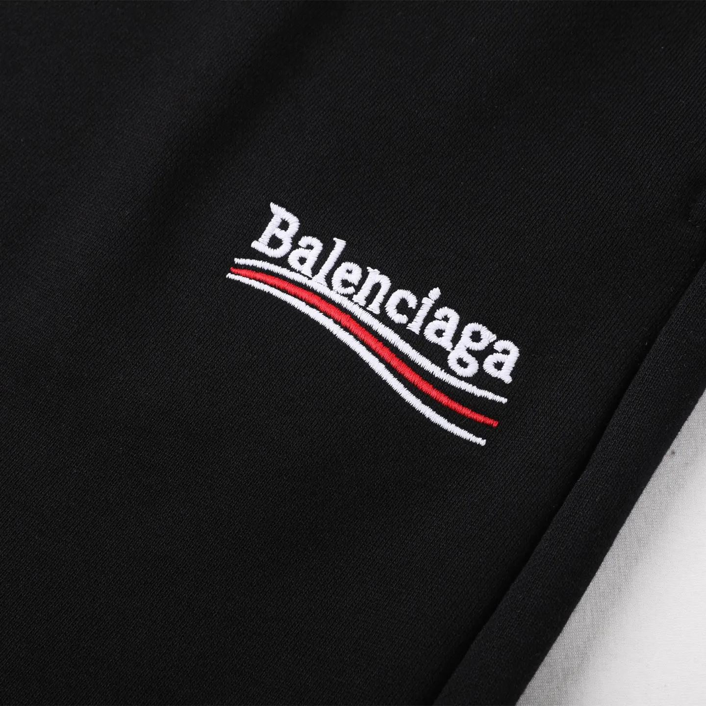 Balenciaga 短裤 街头休闲款