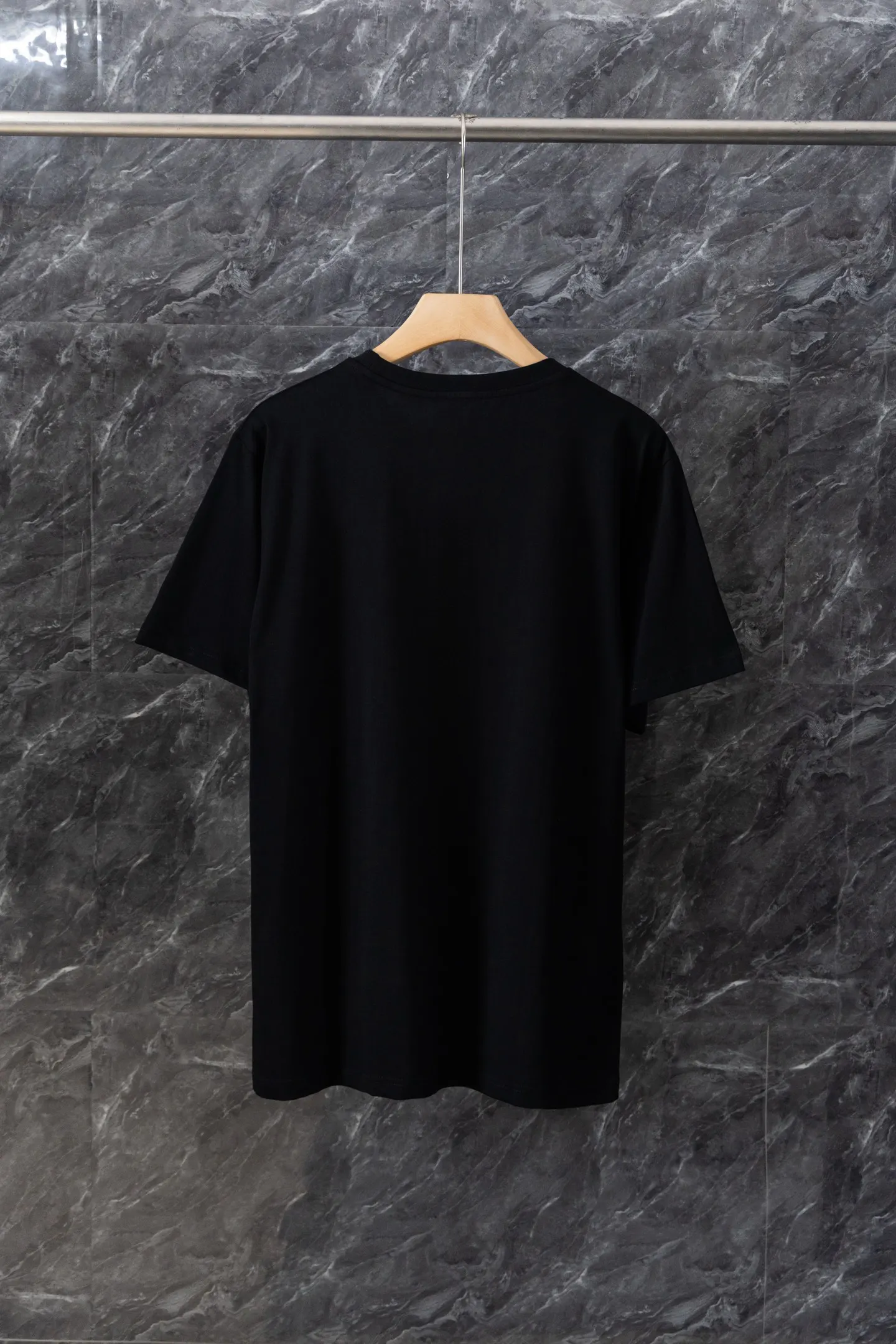 Dior Black Knitted Short Sleeved T-Shirt Exquisite Wear Image 3 Dior Black Knitted Short Sleeved T-Shirt Exquisite Wear Image 3