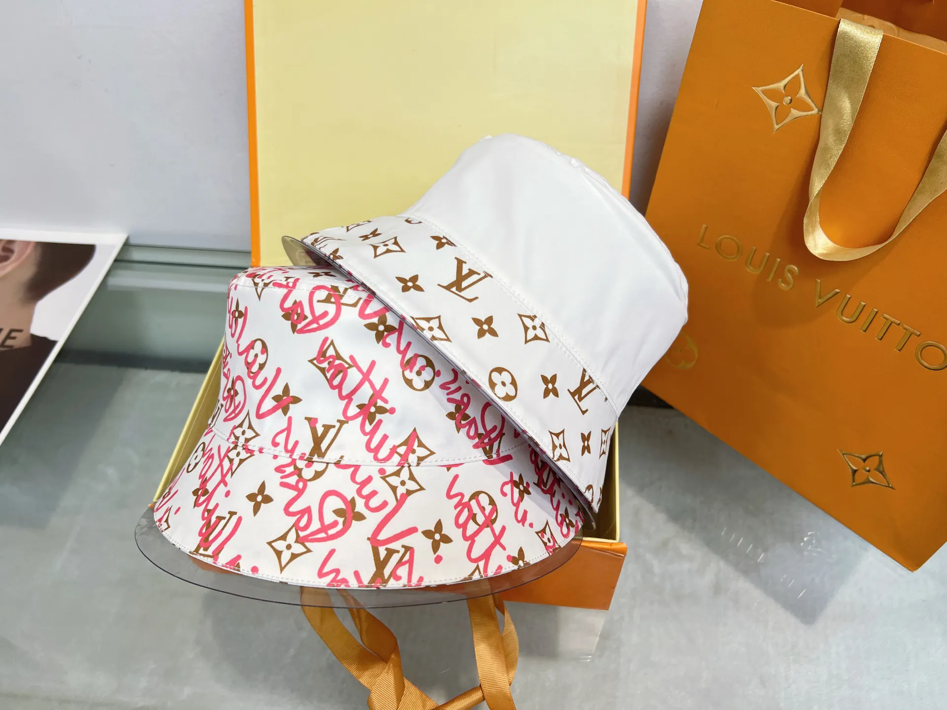 LV 渔夫帽 休閒遮阳款
