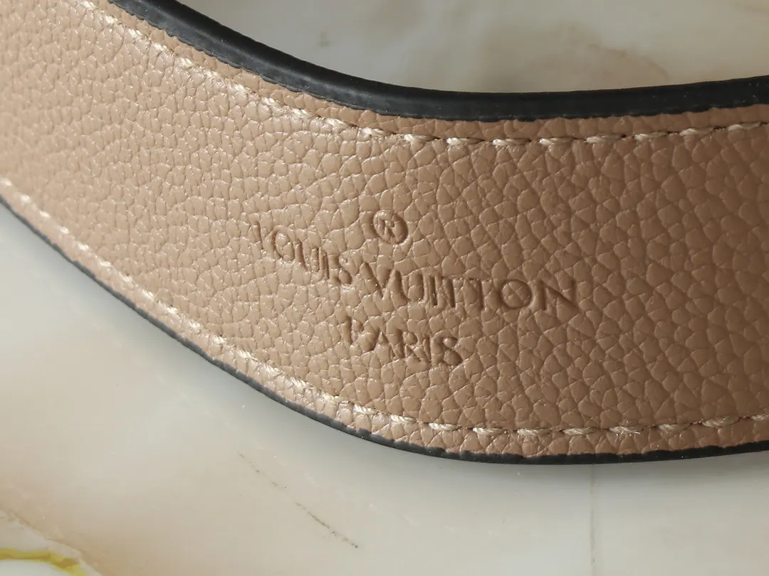 CarryAll Monogram 手拿包 精致手拿款