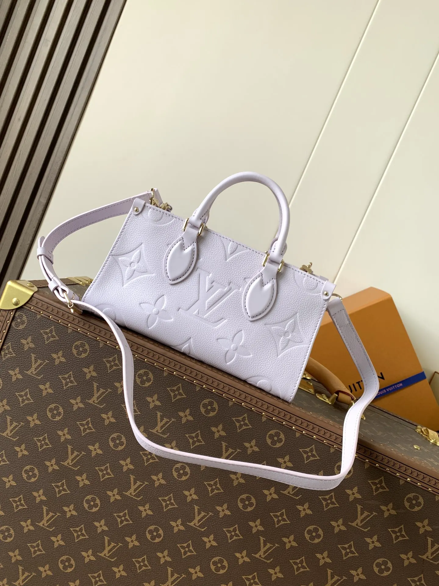 LV 黑色 米白 牛皮 紫色 深蓝 收纳包 旅行收纳款