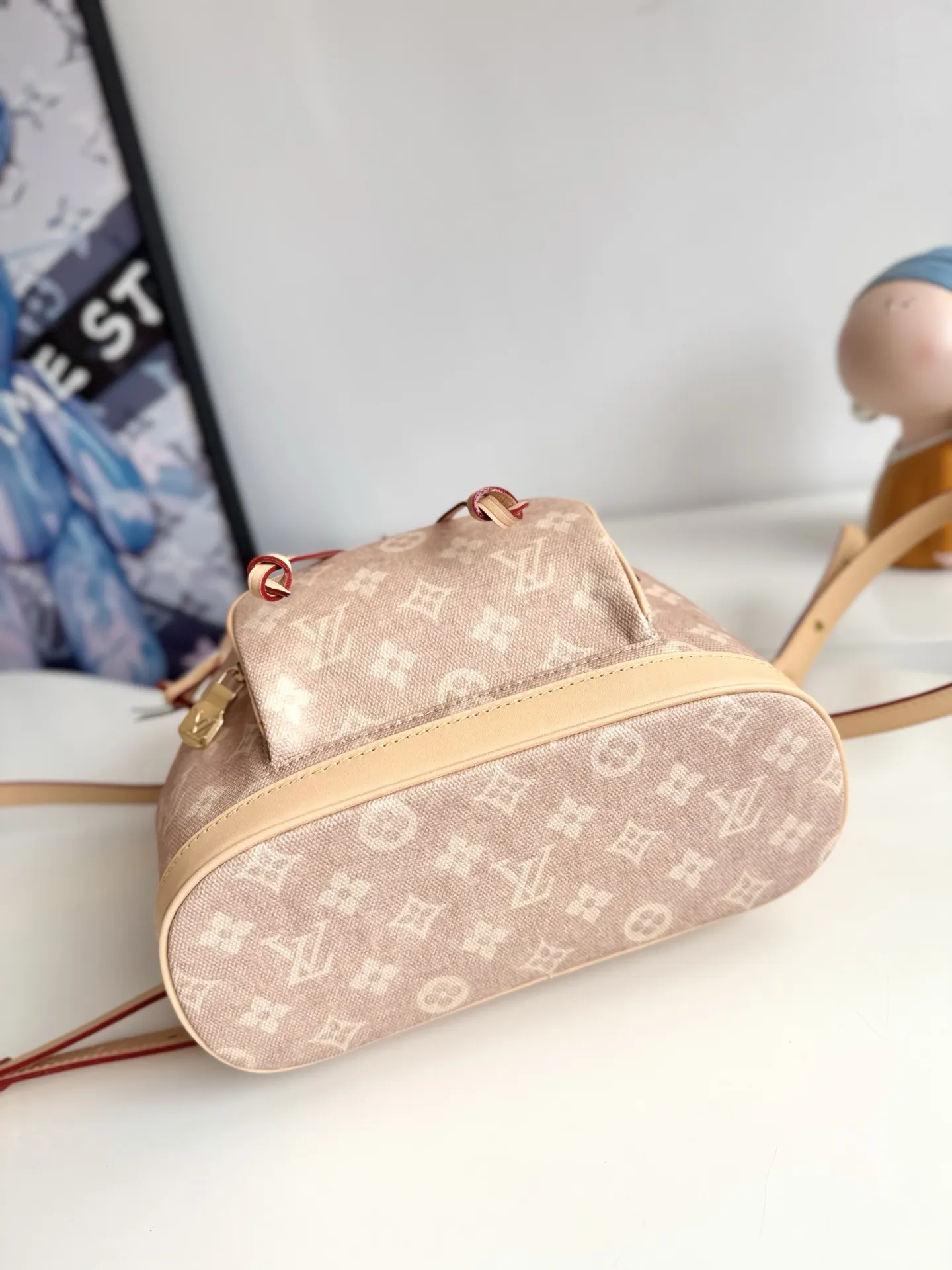 LV 帆布 『 动态 』 海外 独 双肩包 实用双肩款