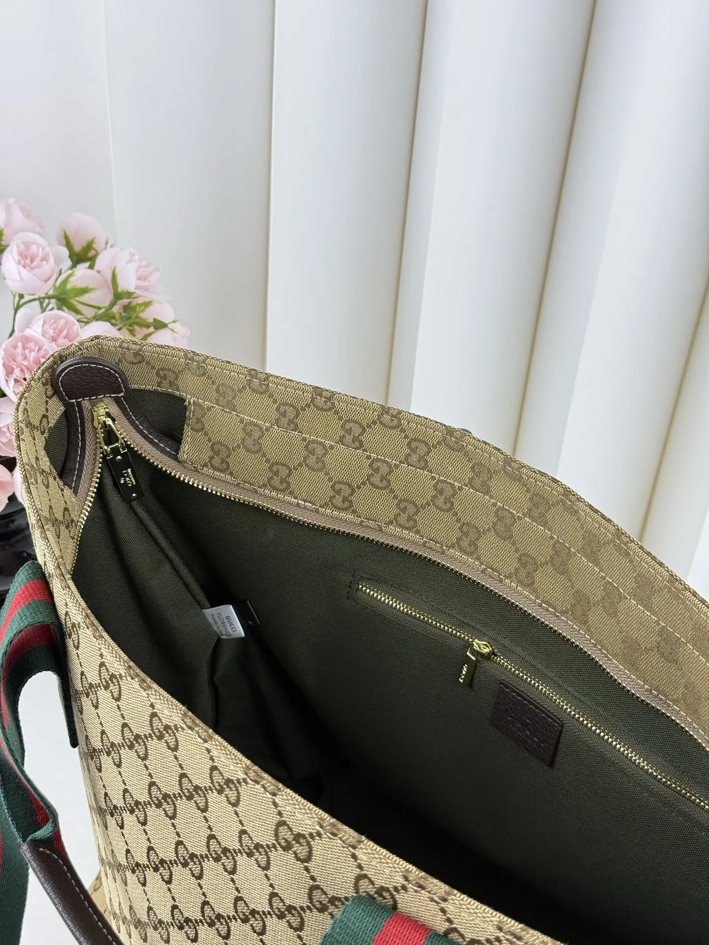 Gucci 购物袋 绝对是你们的最爱 旅行袋 大容量旅行款(數字9) Gucci 购物袋 绝对是你们的最爱 旅行袋 大容量旅行款(數字9)