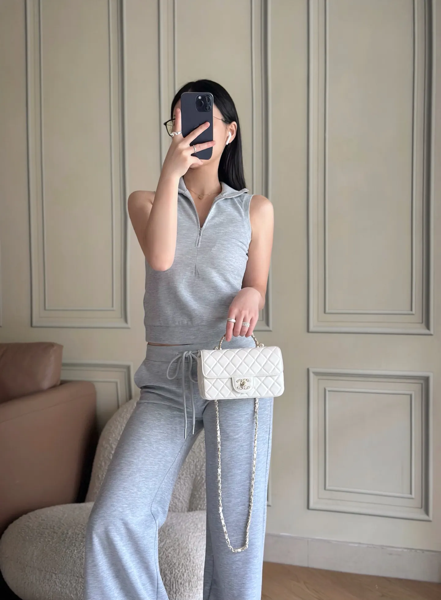 Chanel 白色羊皮菱格链条包 精致斜挎