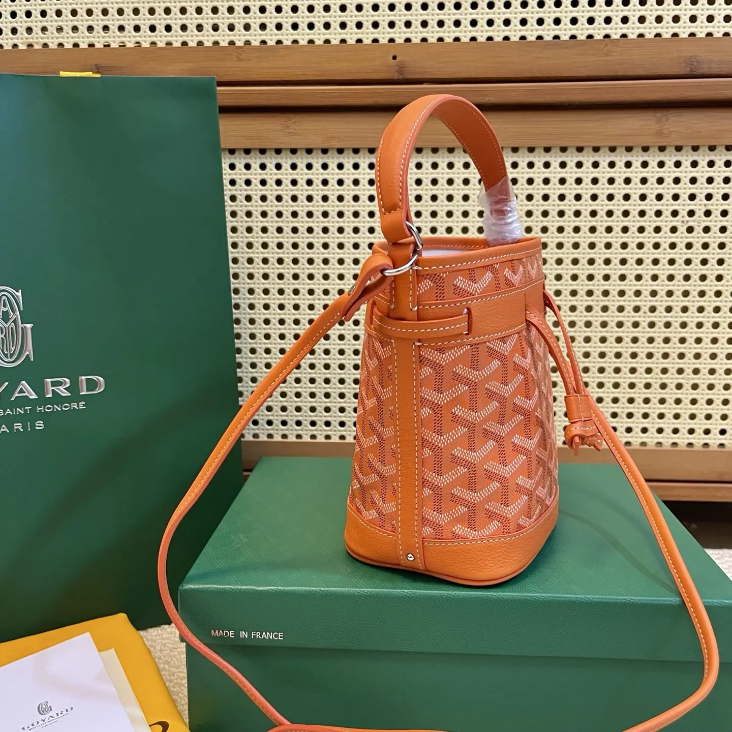 Goyard 皮革 轻盈小巧去始终保持标志性水桶百搭造型 水桶包 休闲水桶款