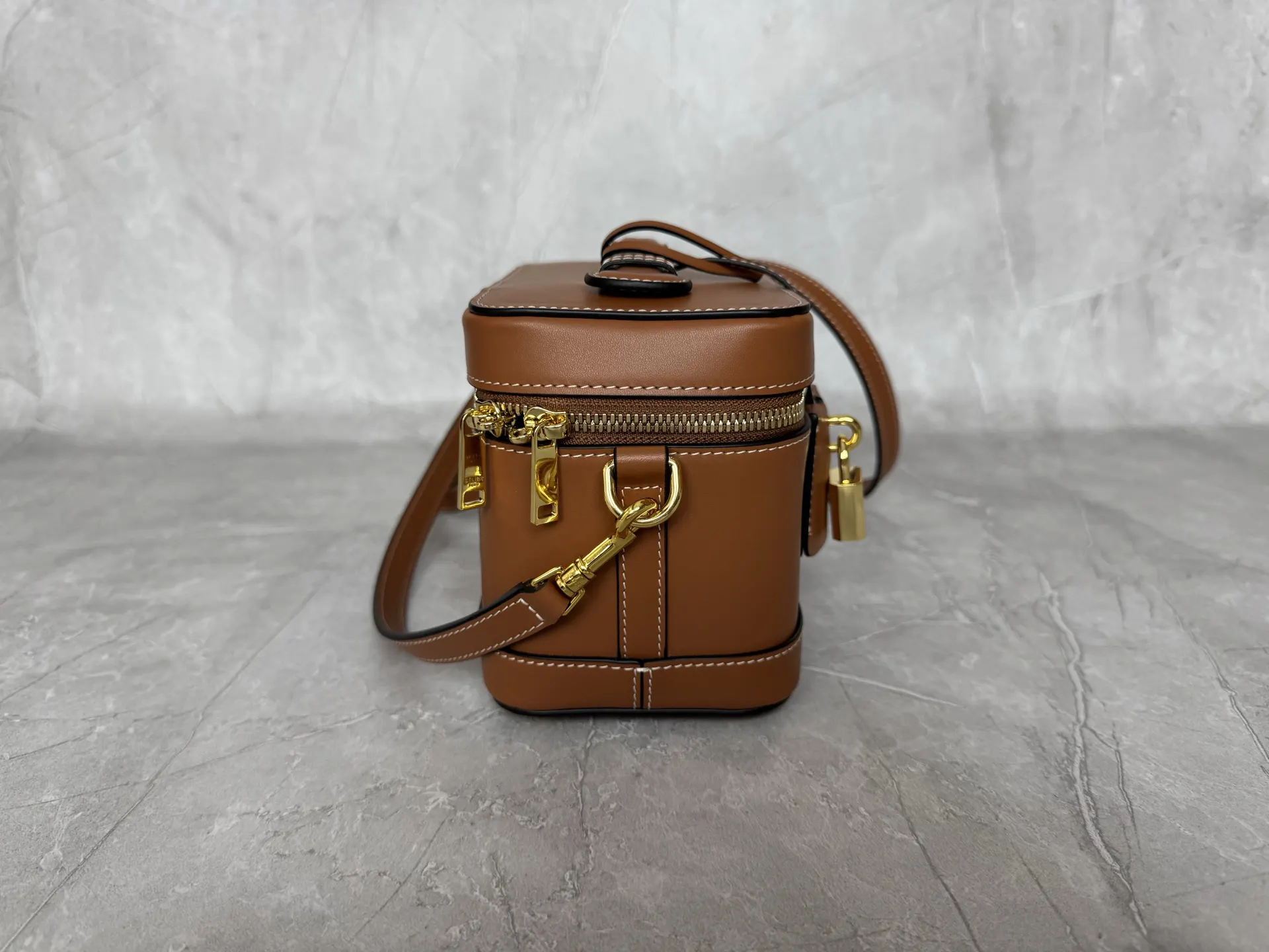 Crossbody Bag Lightweight Leather