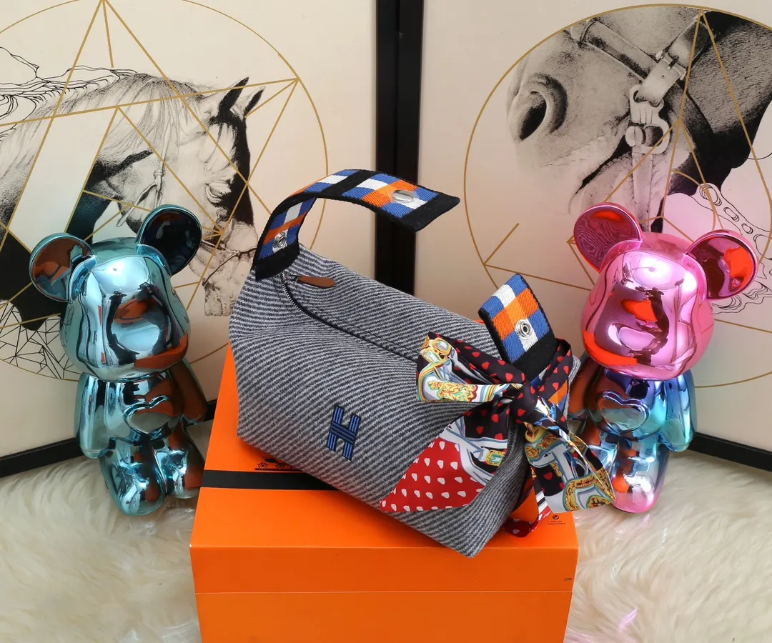 Cosmetic Pouch