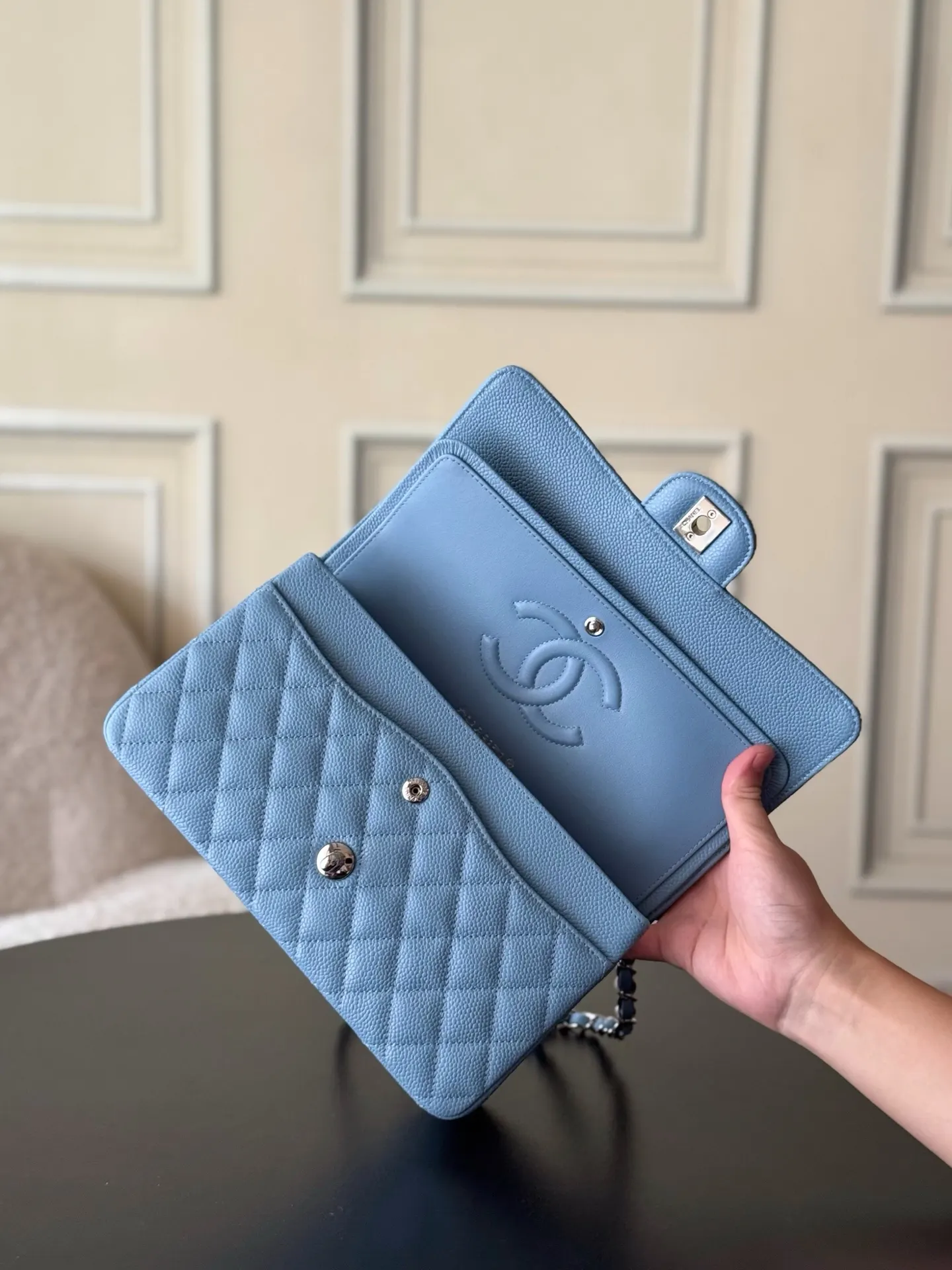 Chanel 浅蓝色鱼子酱牛皮翻盖链条包 金扣 复古