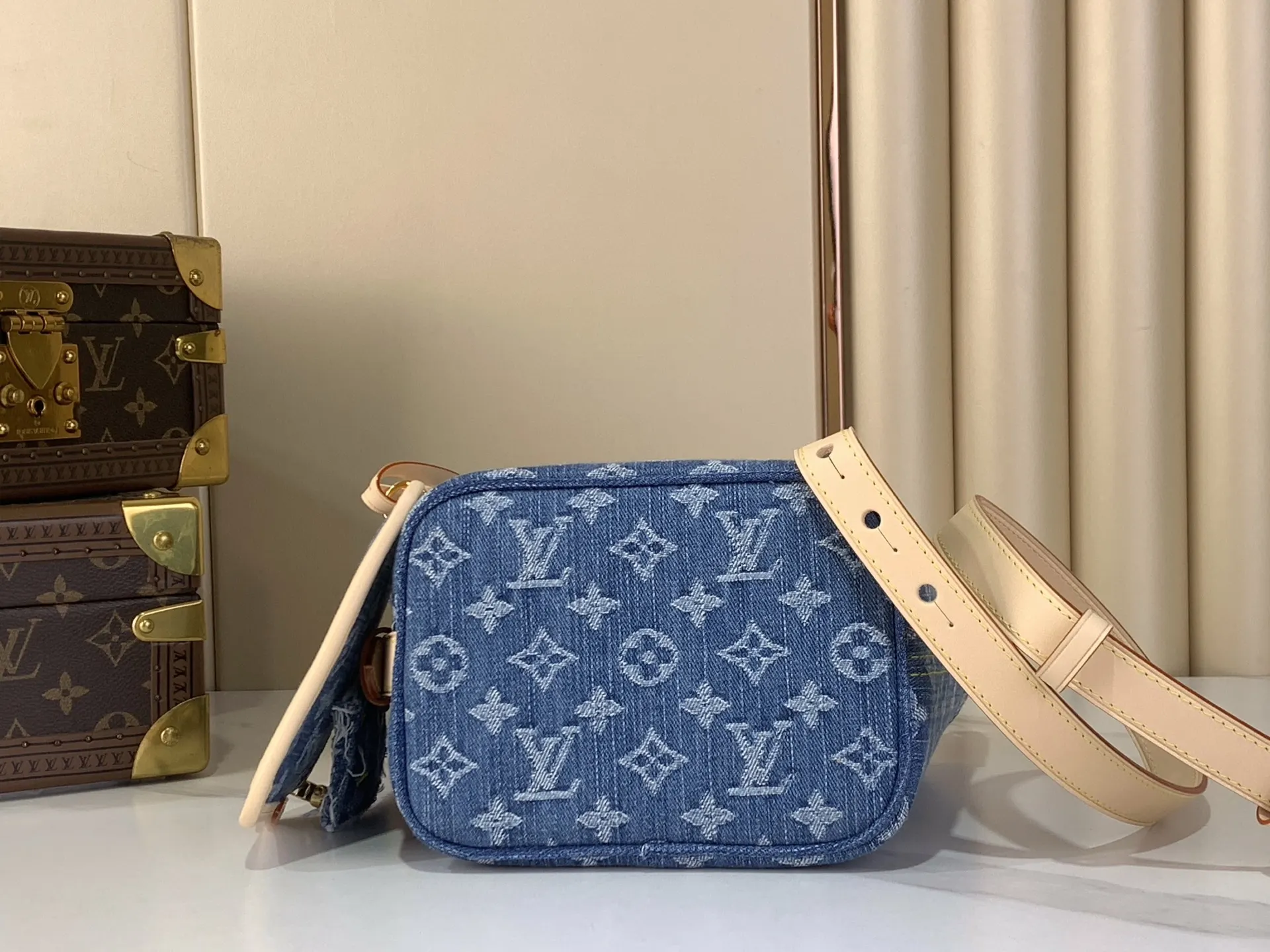 LV 蓝色 红色 丹宁 水桶包 休闲水桶款