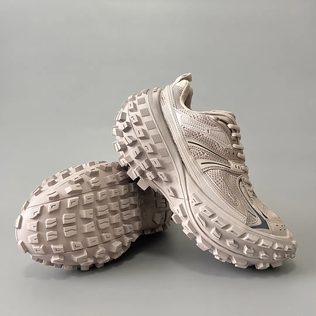 Balenciaga 棕色 运动鞋