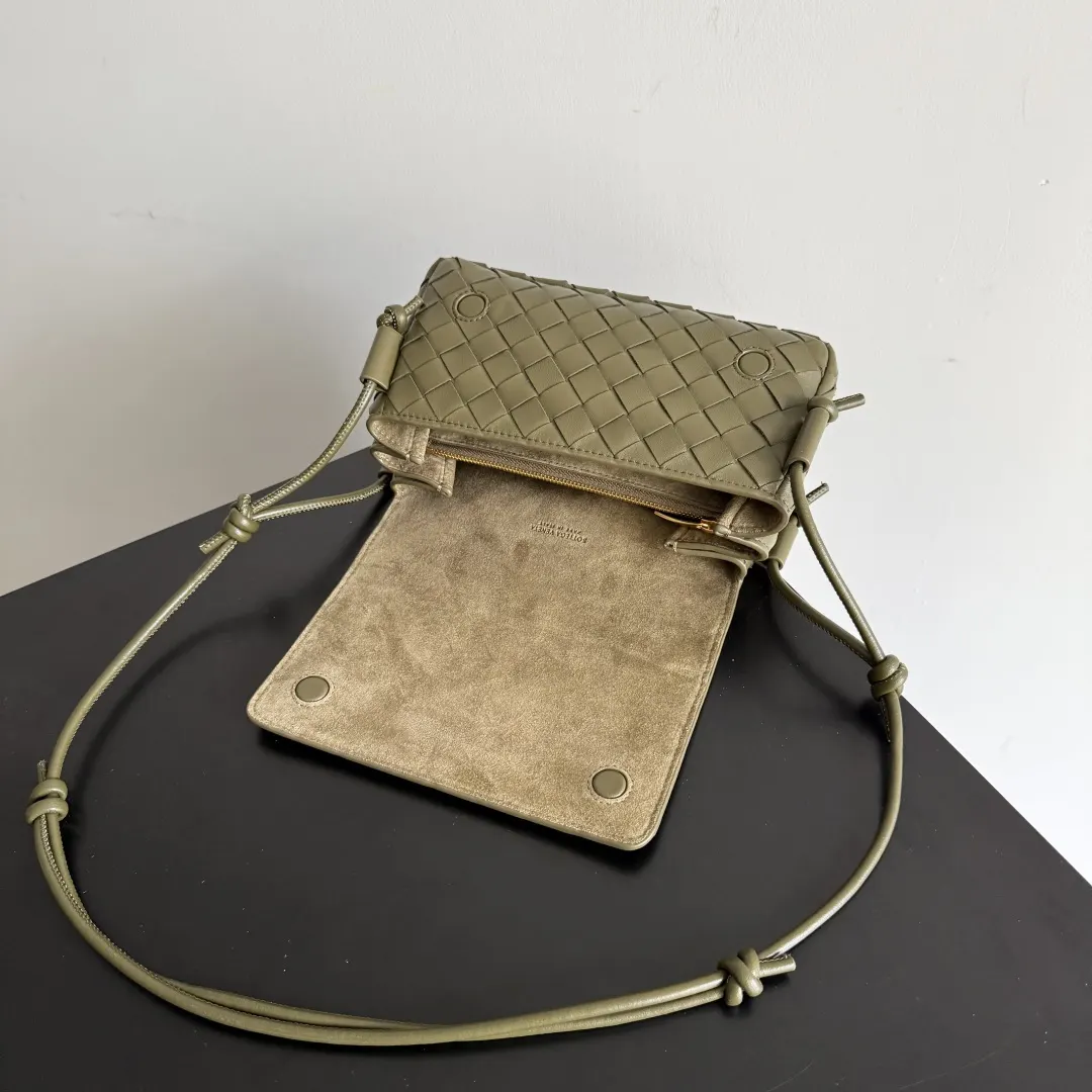 Bottega Veneta 手拿包 精致手拿款