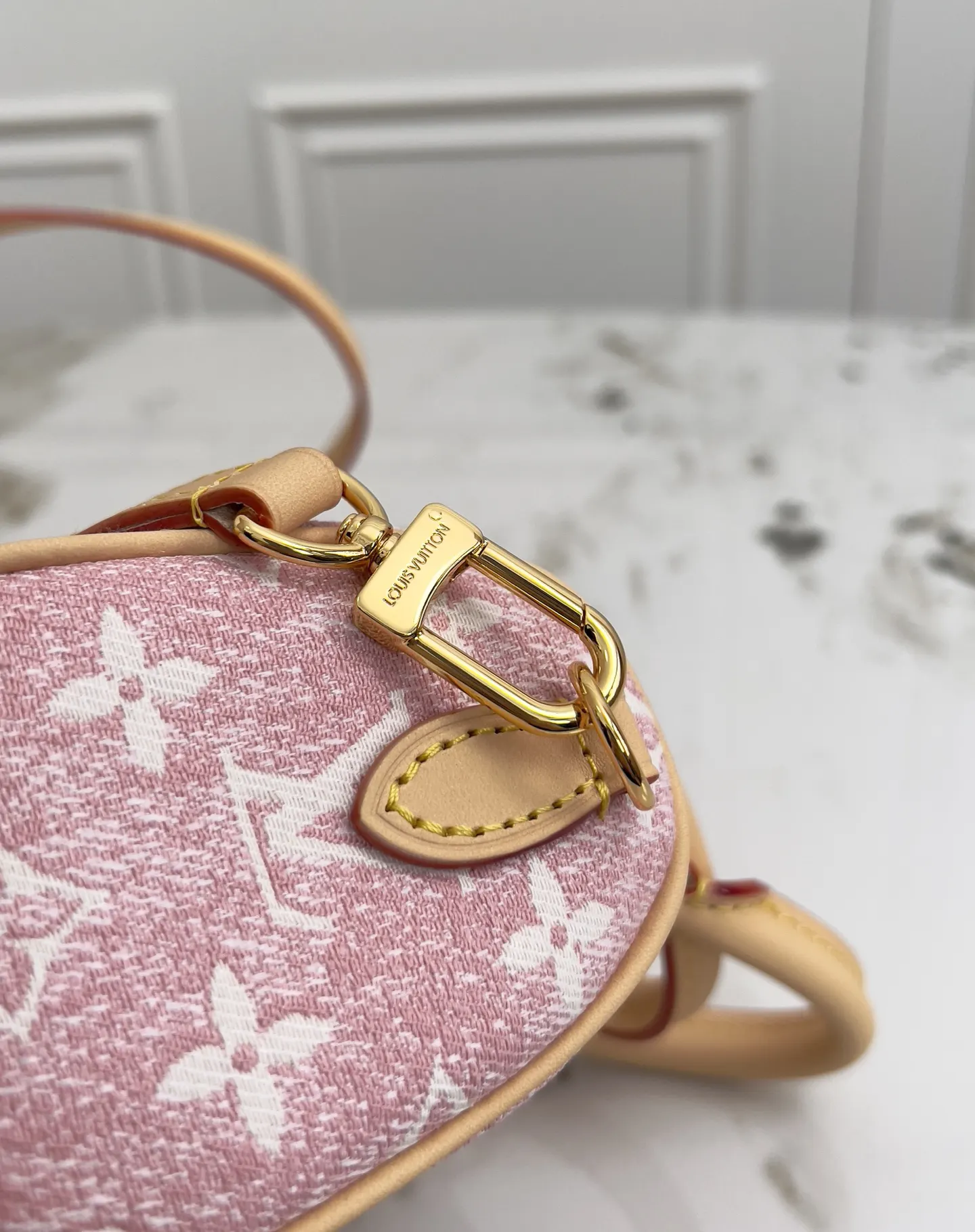 Louis Vuitton M81213 Monogram Handbag