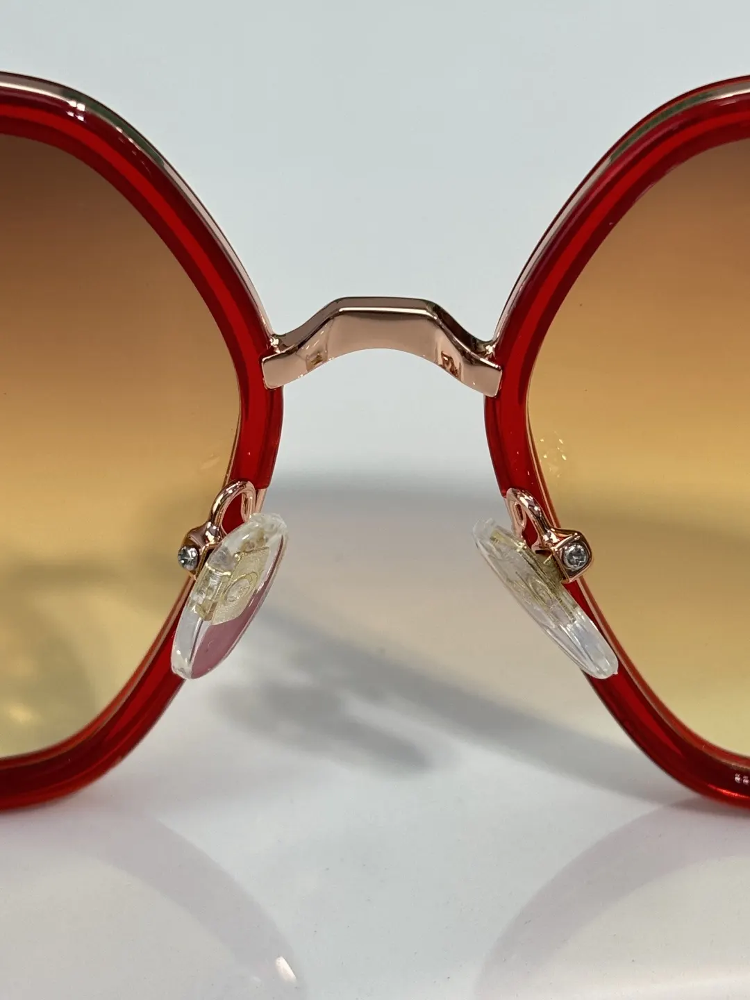 Gucci 红色 太阳镜