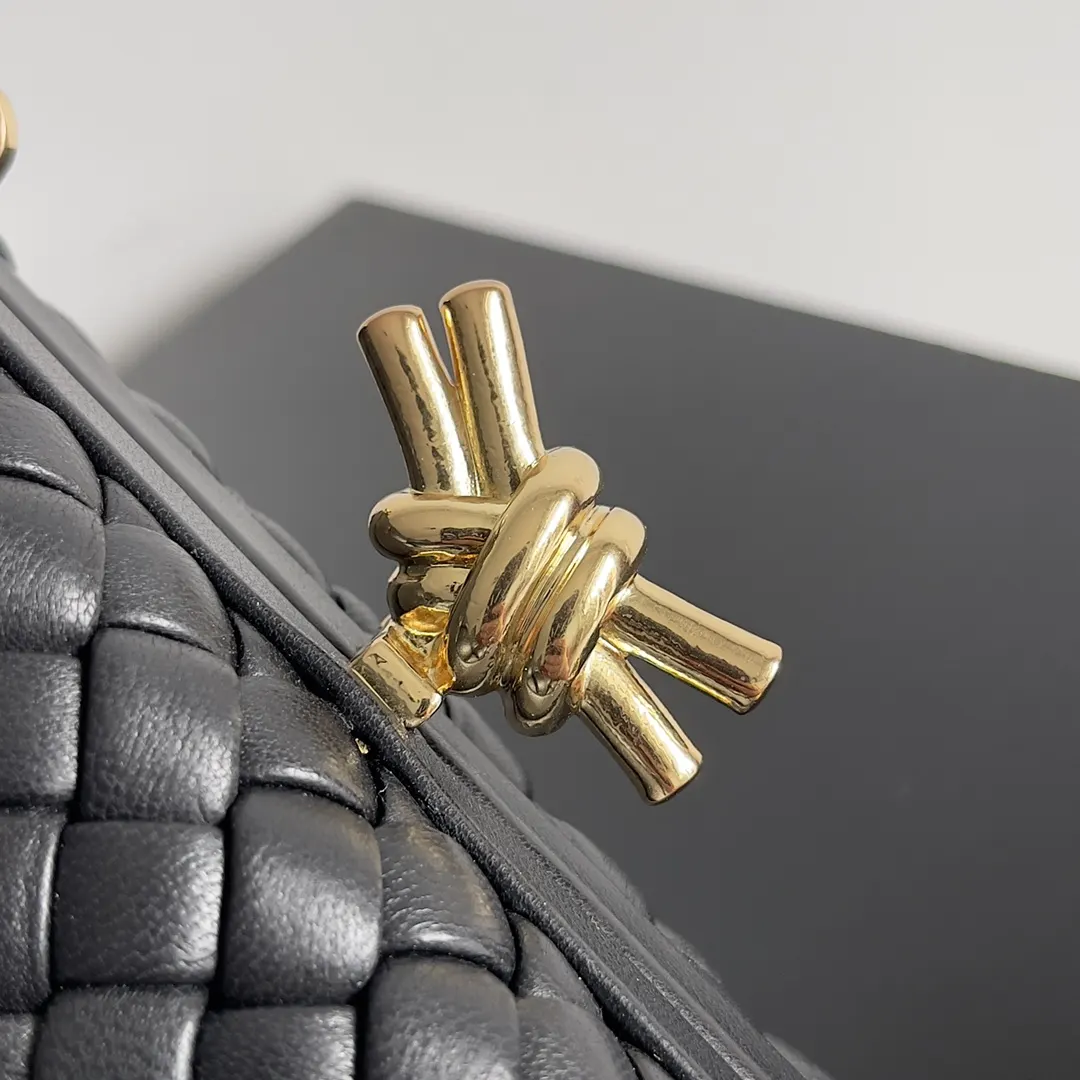Bottega Veneta 链条包 精致链条款