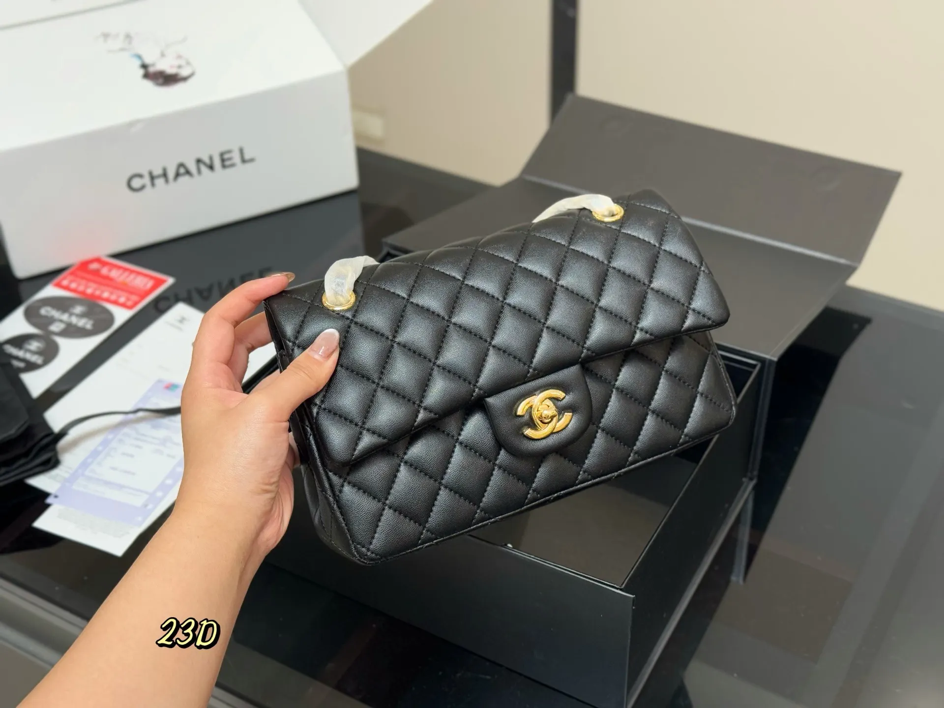 CHANEL 羊皮 cf我们一 斜挎包 轻便斜挎款