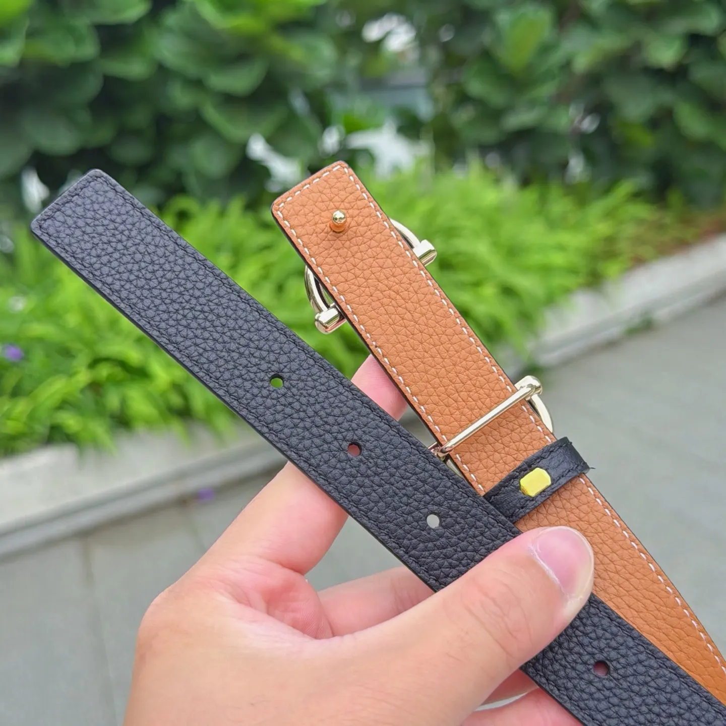 Gucci Double G Buckle Cowhide Double Sided Belt Image 6 Gucci Double G Buckle Cowhide Double Sided Belt Image 6