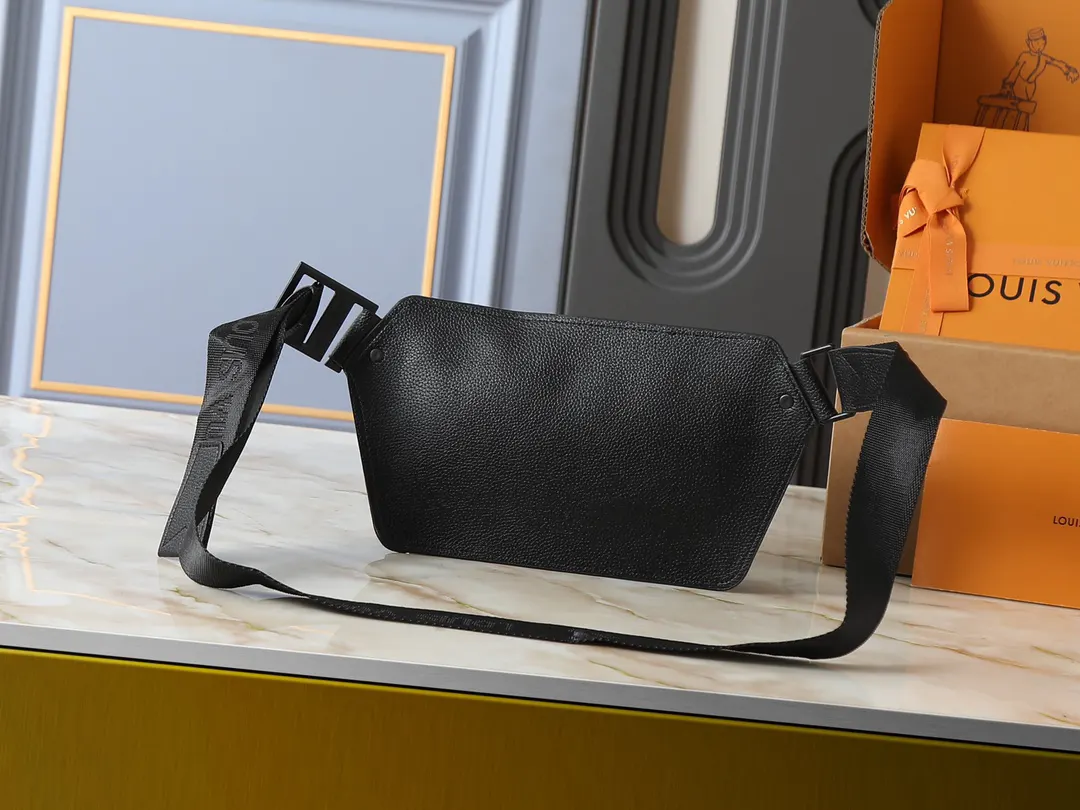 Louis Vuitton Shoulder Bag Leather
