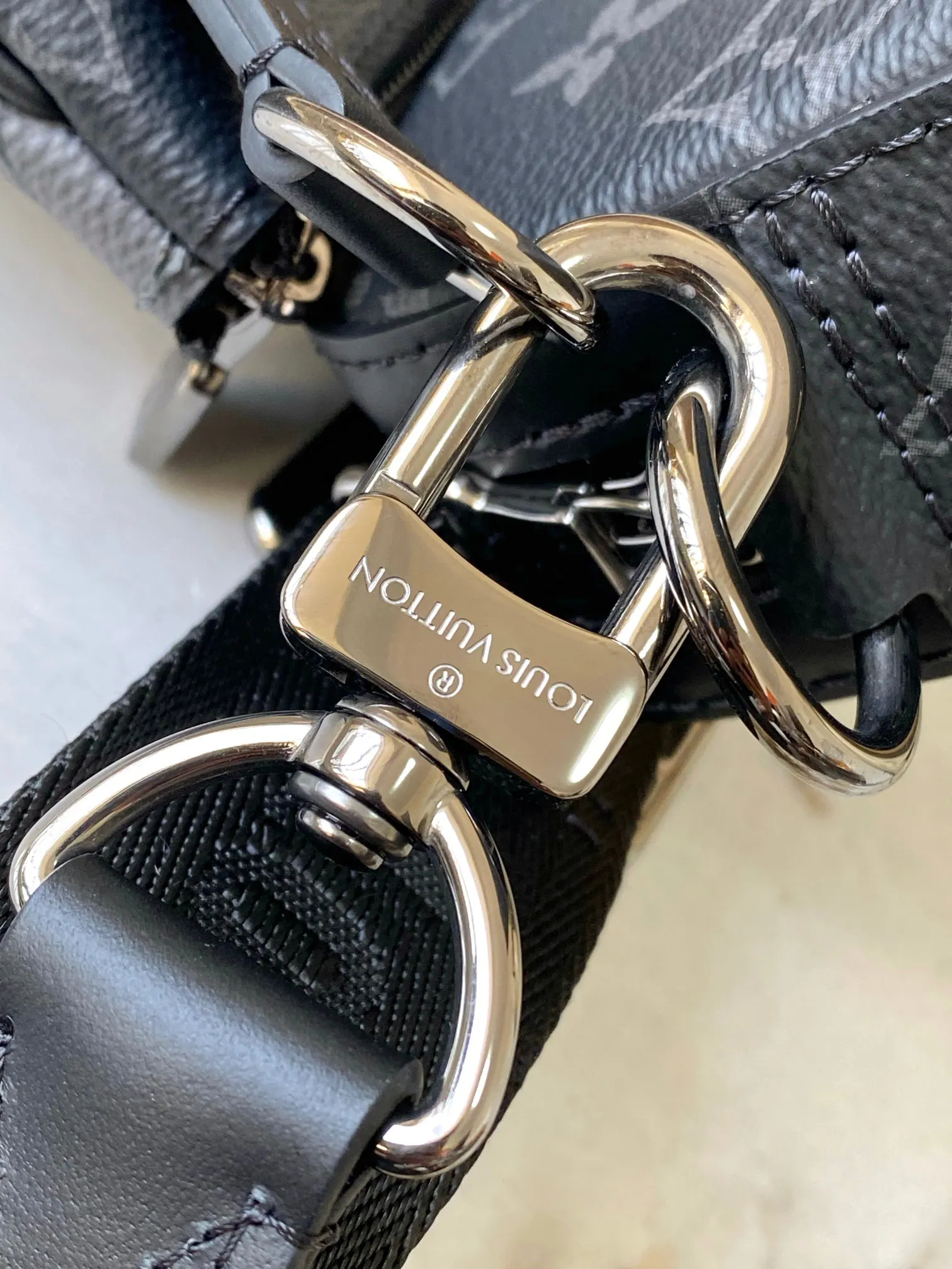 LV Gray Embossed Messenger Crossbody Bag Image 6 LV Gray Embossed Messenger Crossbody Bag Image 6