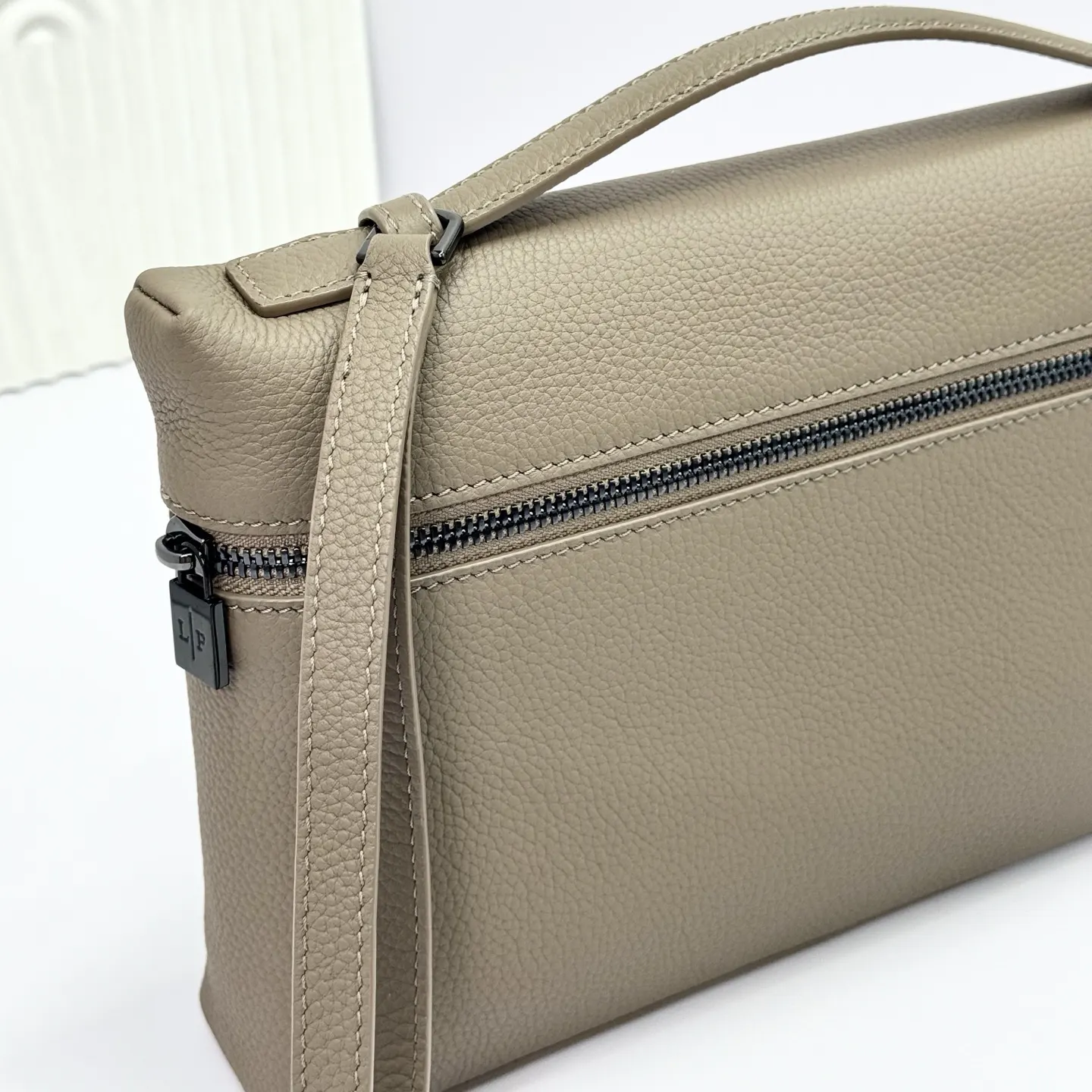 牛皮 Loro piana 诺悠翩雅 Extra 手拿包 精致手拿款