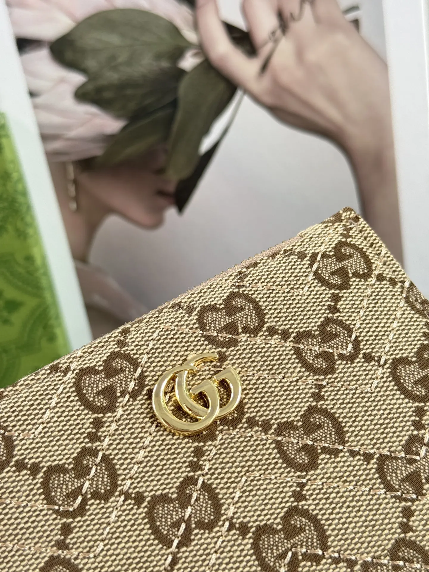 Gucci GG Supreme Monogram 錢包