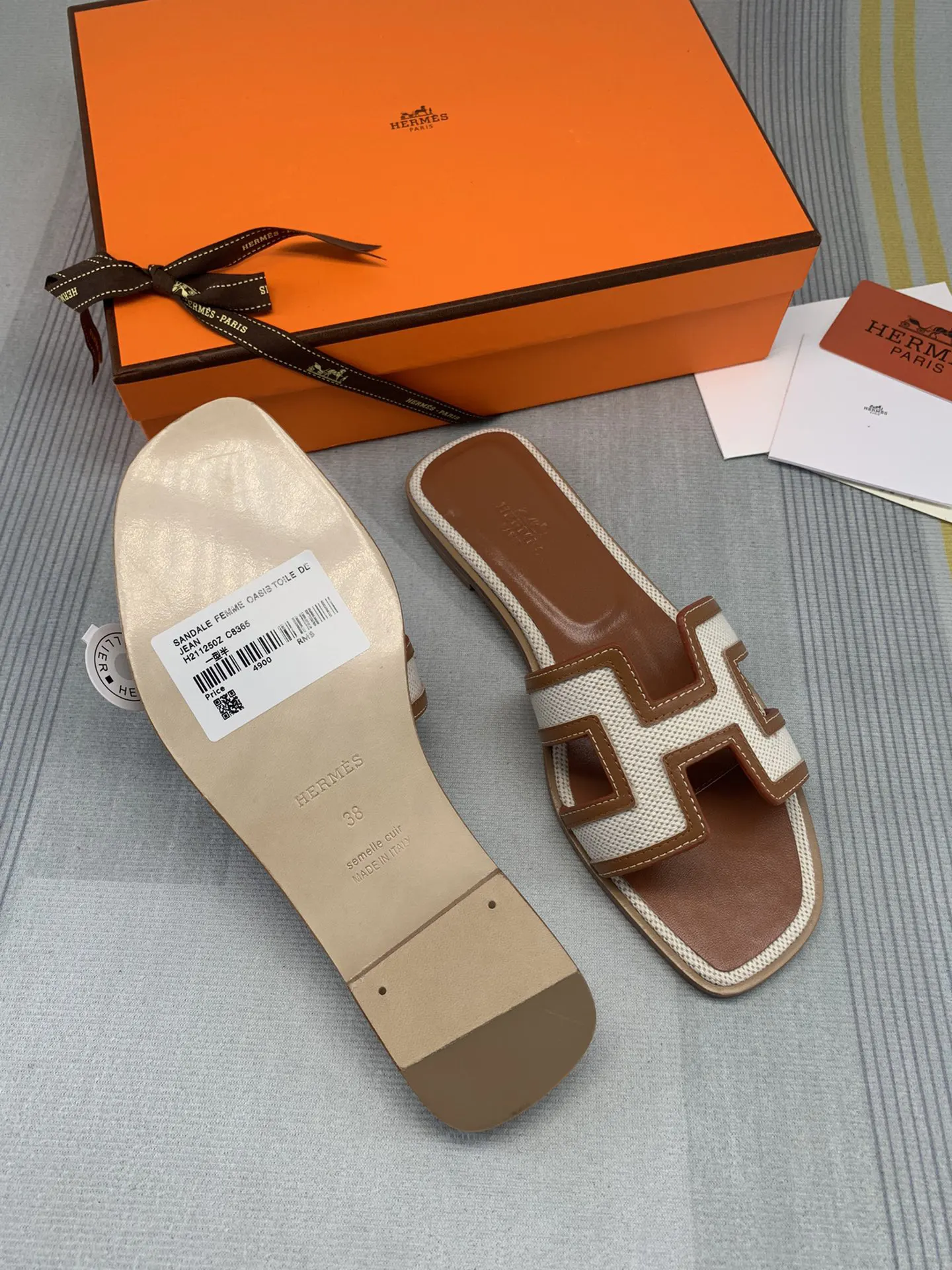 Hermès Oran 琥珀色阿根廷帆布 小牛皮 拖鞋 舒适