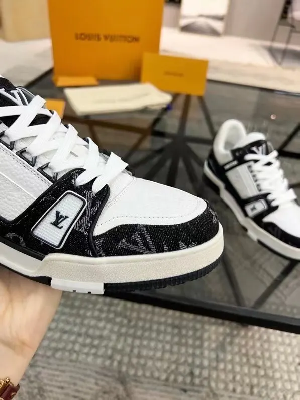 Louis Vuitton 运动鞋