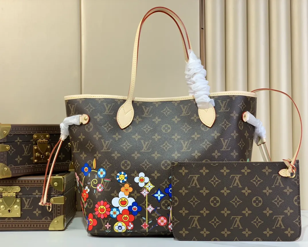 Louis Vuitton Monogram Clutch Bag Canvas