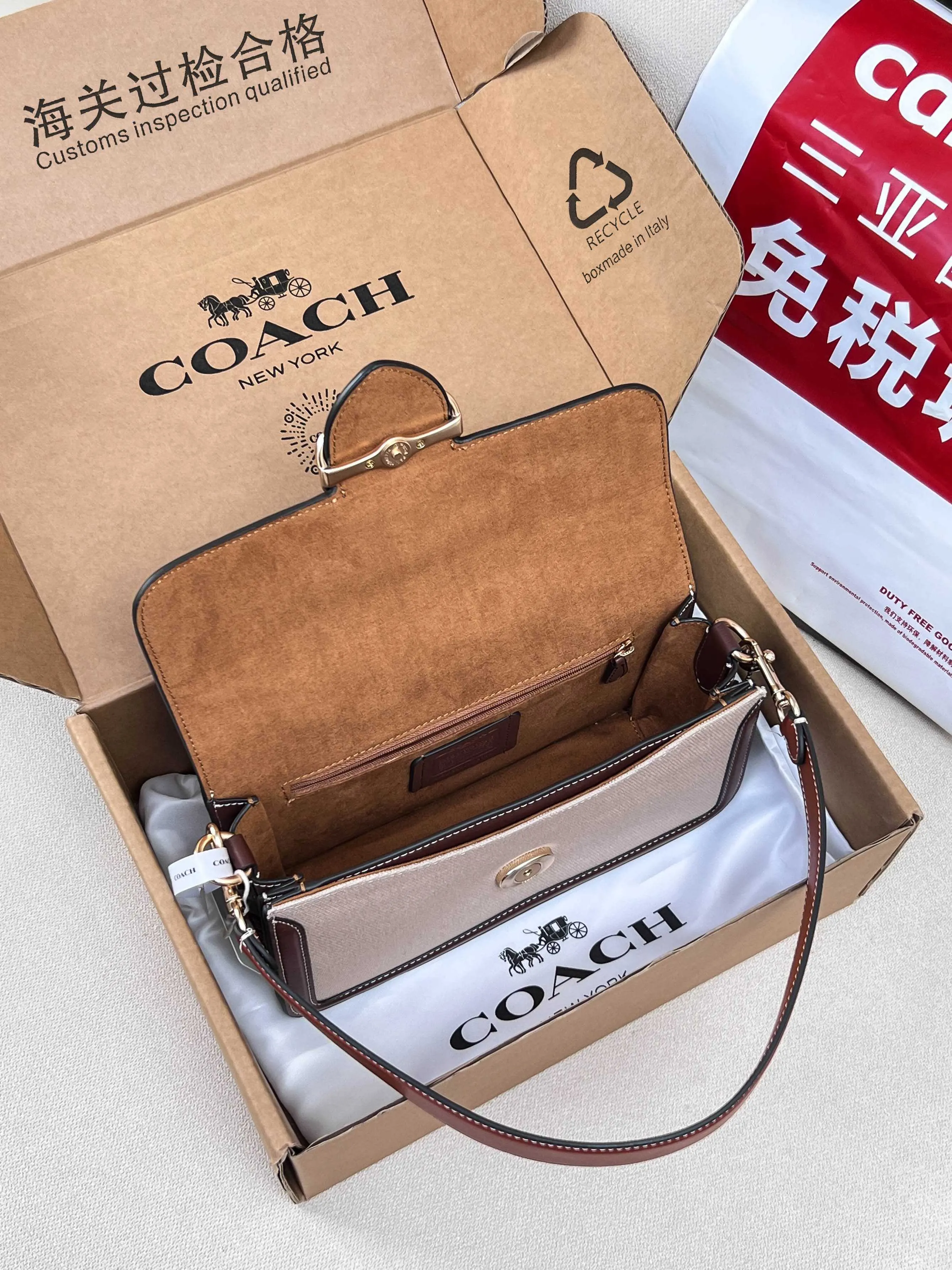 Coach 牛皮 图片 酒神包單肩腋下包全新法 復古腋下背款