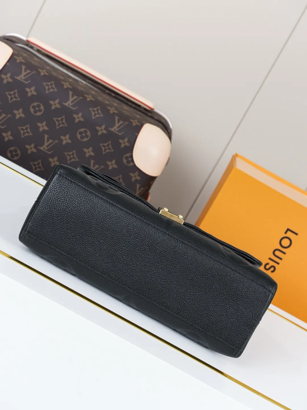 Organizer Pouch Travel Leather