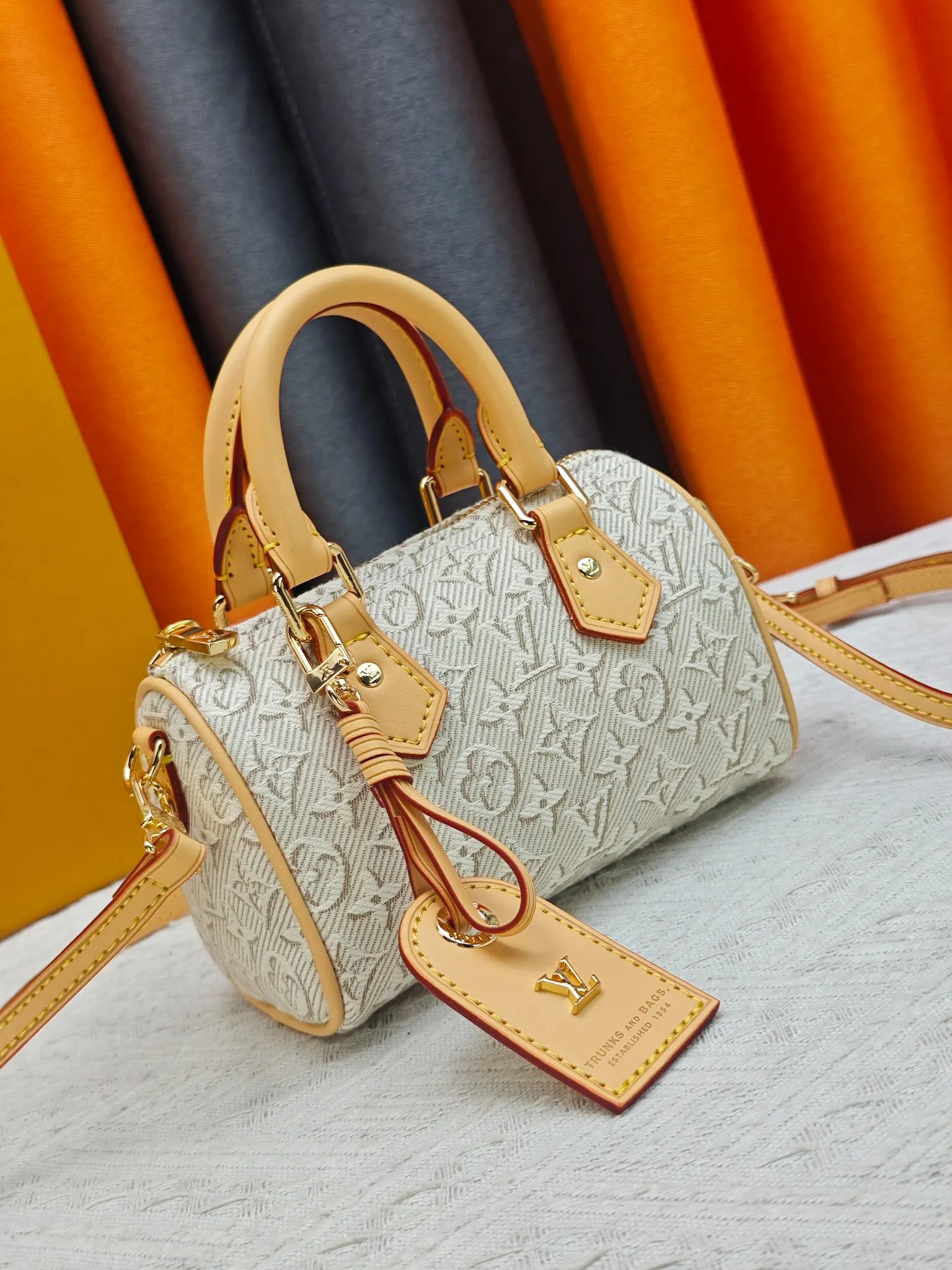 LV Speedy 白色 牛皮 收納包 旅行收納款