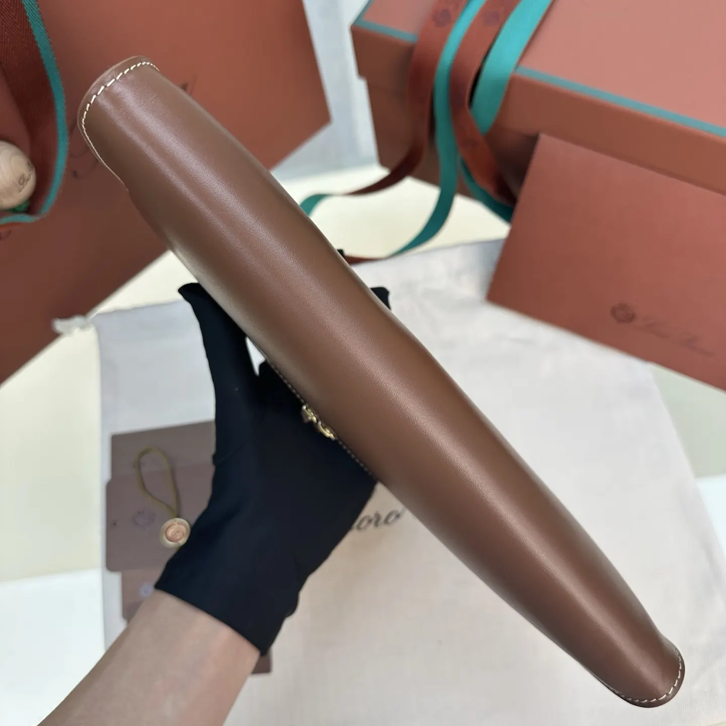 Saddle 牛皮 手拿包 精致手拿款