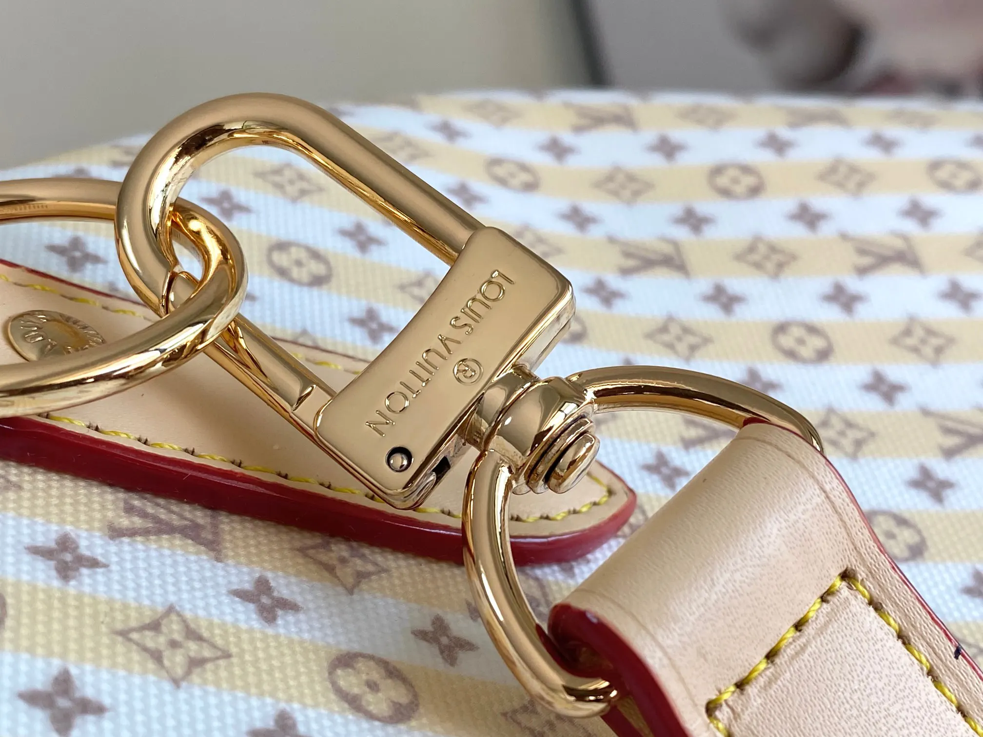 Louis Vuitton Gold Top Handle Bag Commuter Leather
