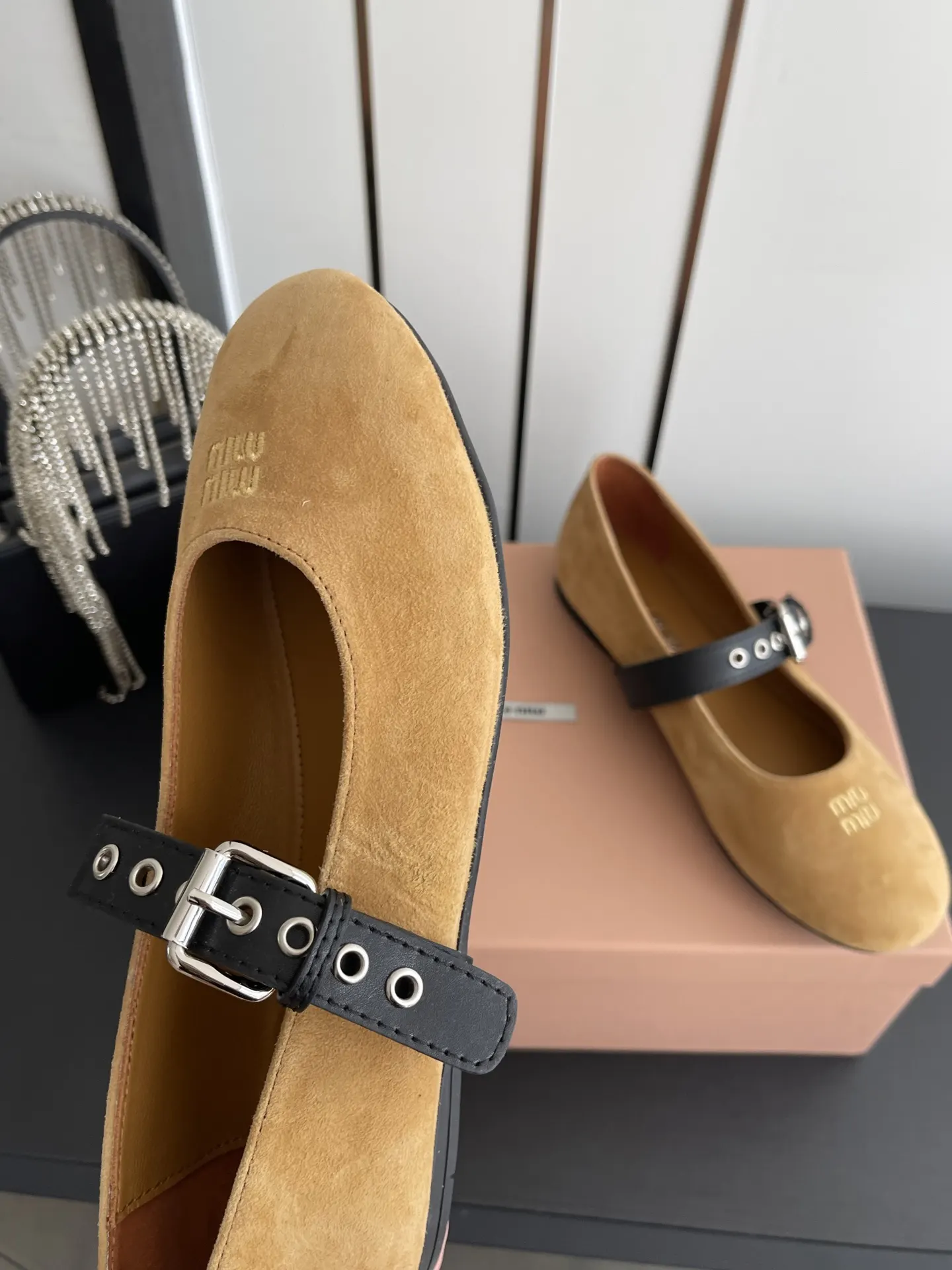 Fashion Item Commuter