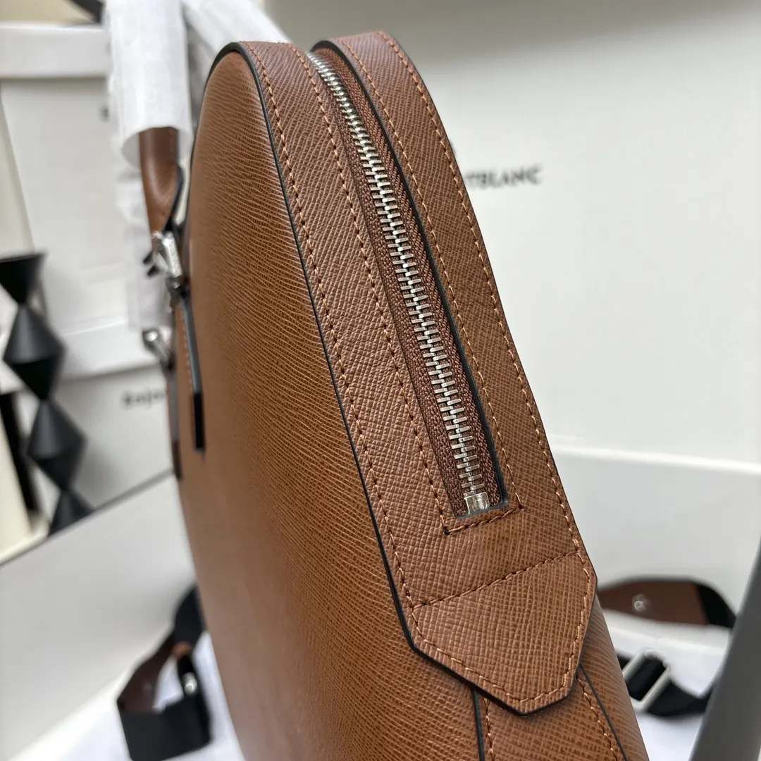牛皮 MONTBLANC 全新万宝龙匠心系列公文包 枫叶棕 商务通勤款