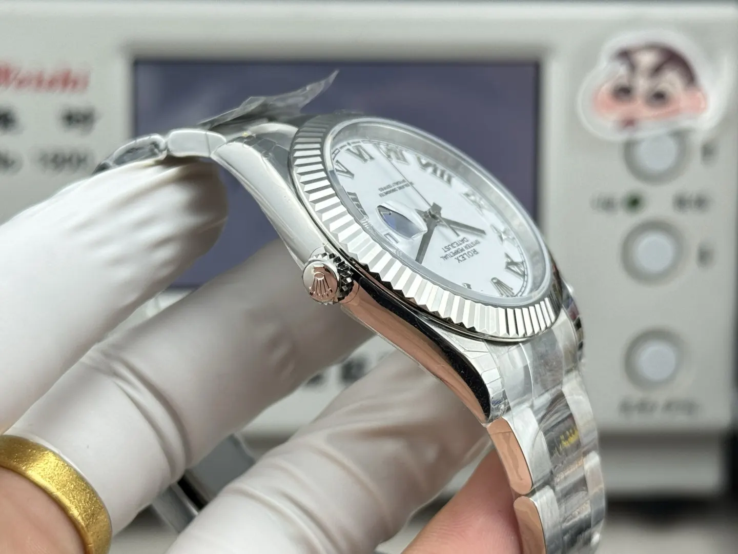 Watch Classic Image 7 Watch Classic Image 7