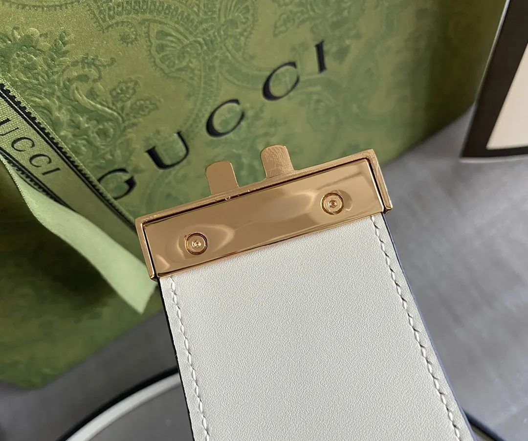 Gucci GG Supreme 绿色 Monogram 手提包