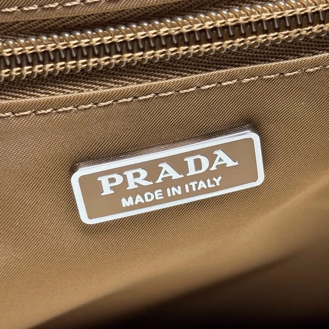 PRADA Re-Nylon尼龙 皮革 单肩包 日常通勤款