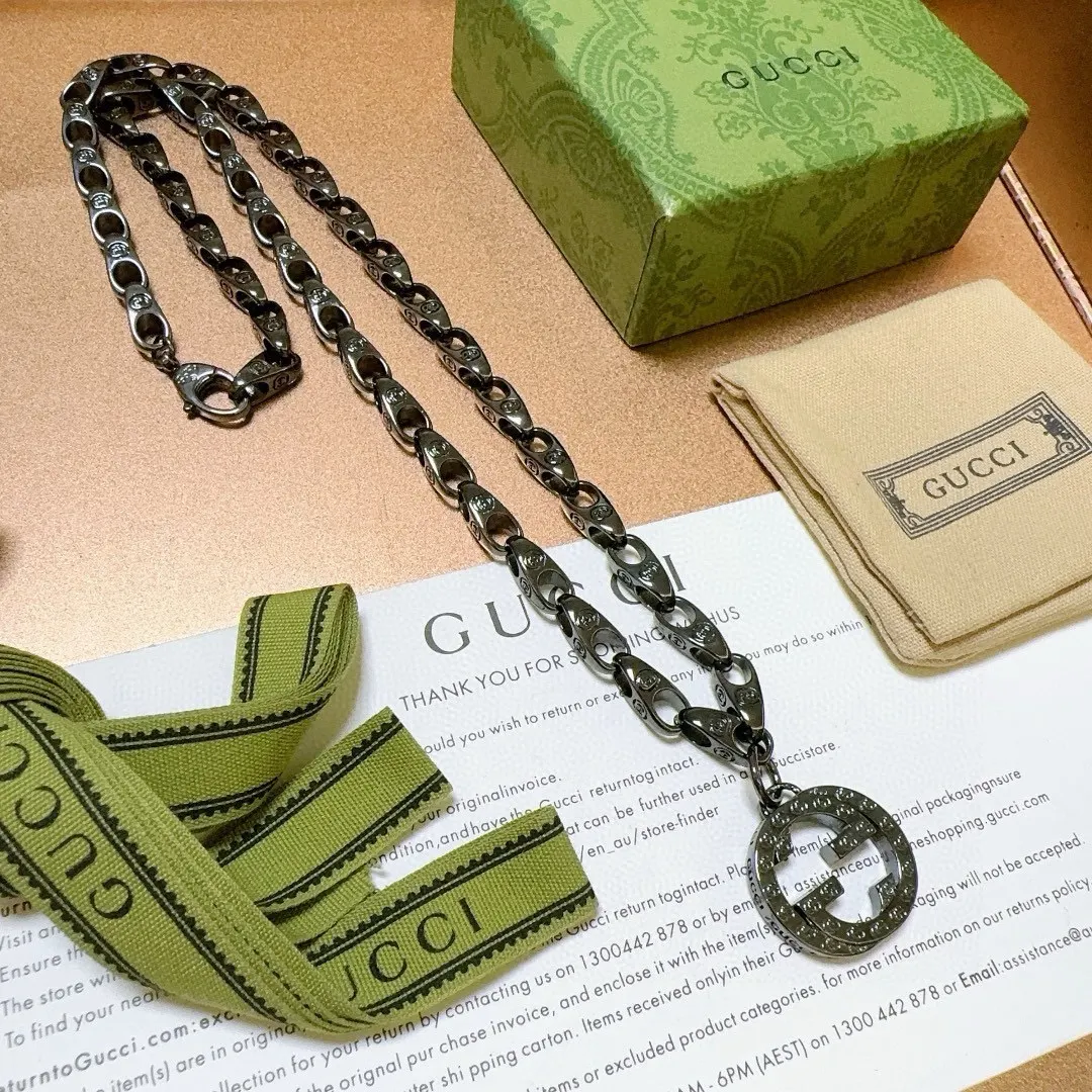 Gucci 链条包 单肩斜挎