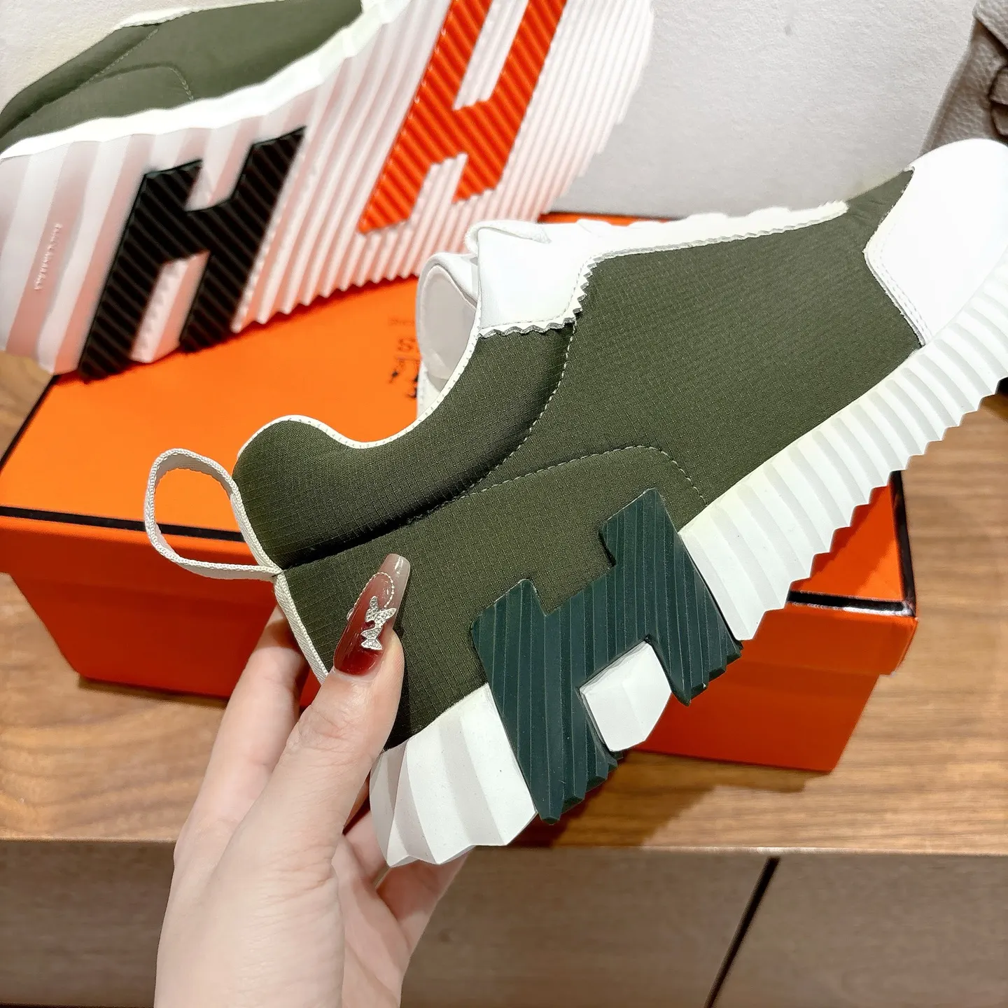 Hermès SS Sneakers